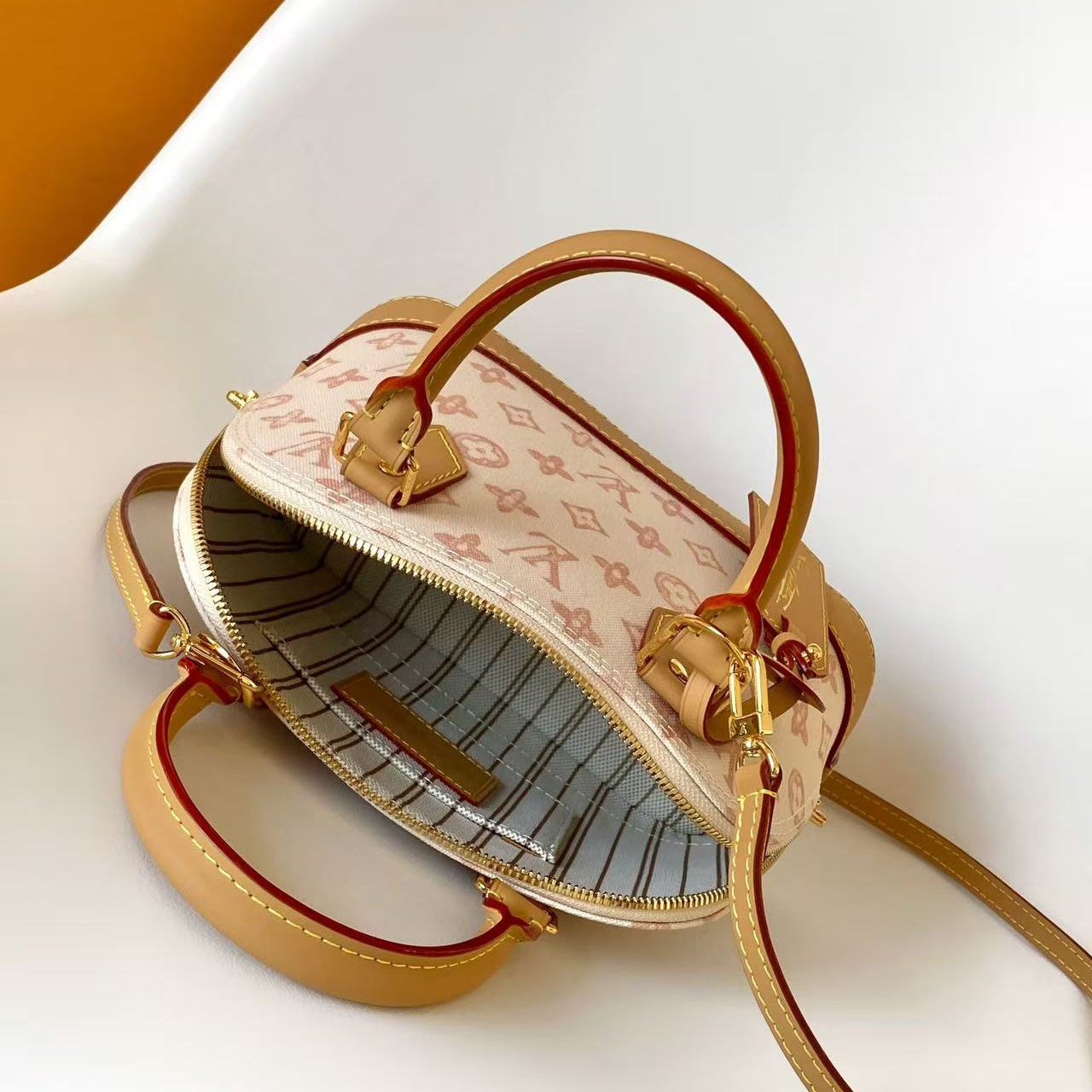 Louis Vuitton Alma BB M27525 - DopestKickz