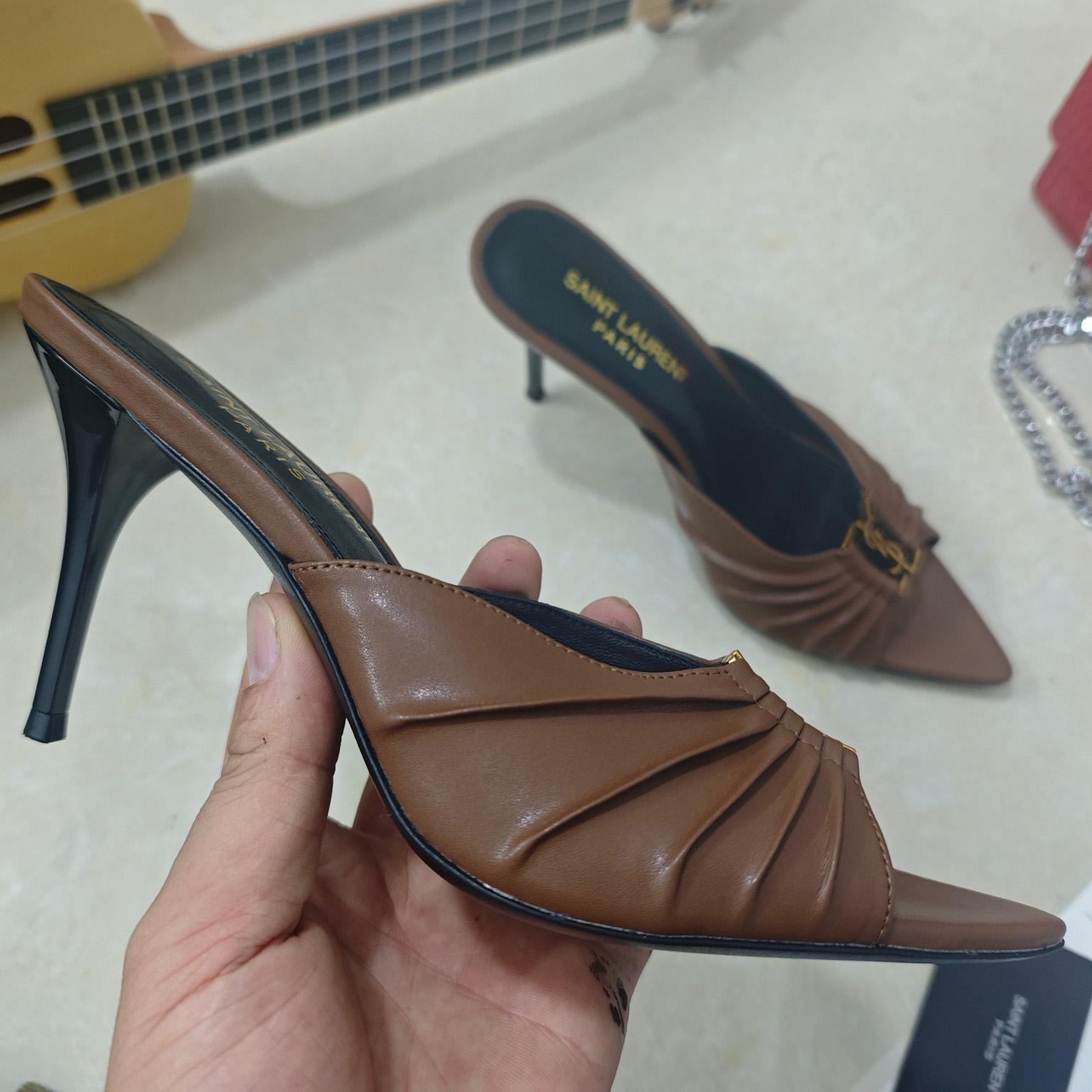 Saint Laurent BABYLONE Mules In Smooth Leather - DopestKickz