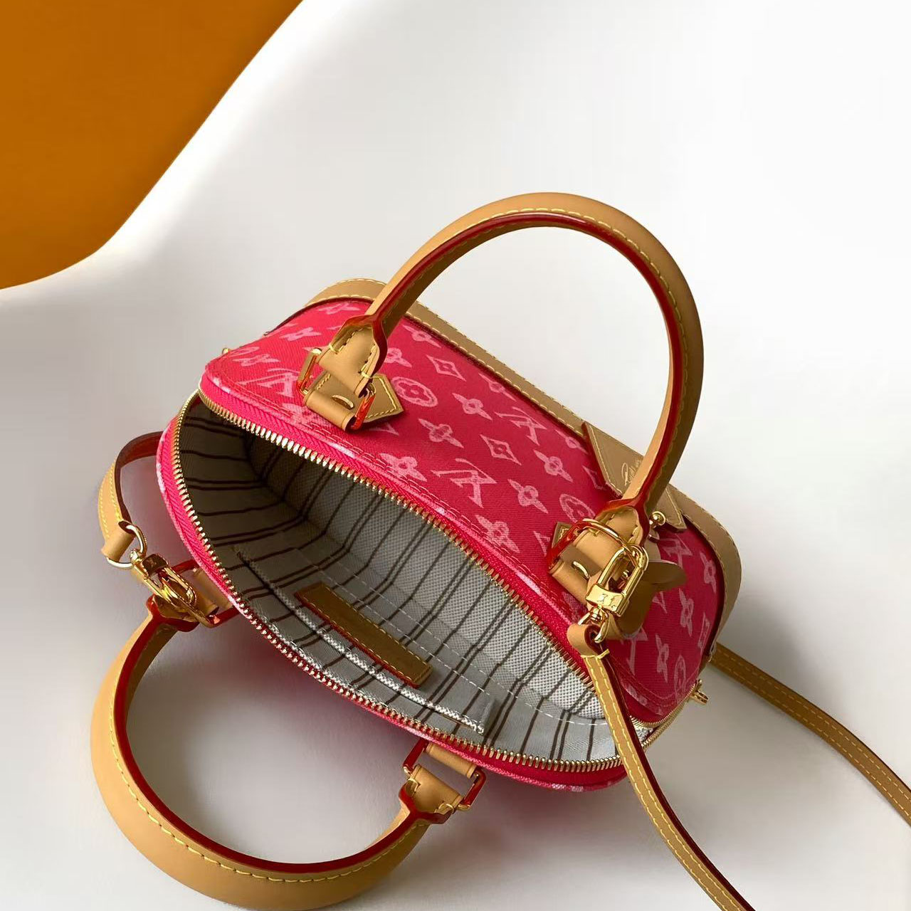 Louis Vuitton Alma BB M28272 - DopestKickz