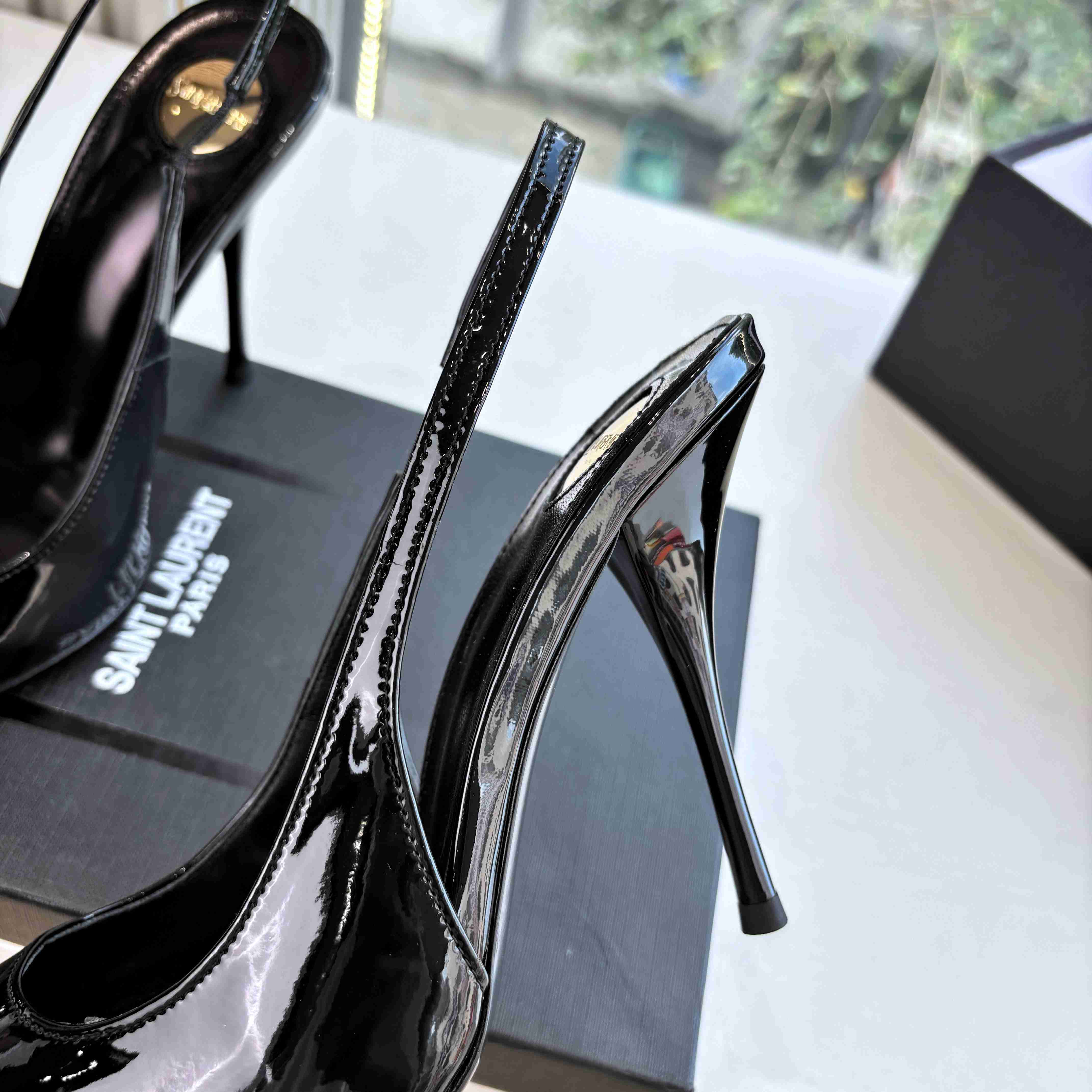 Saint Laurent GUERMANTES Slingback Pumps In Patent Leather - DopestKickz