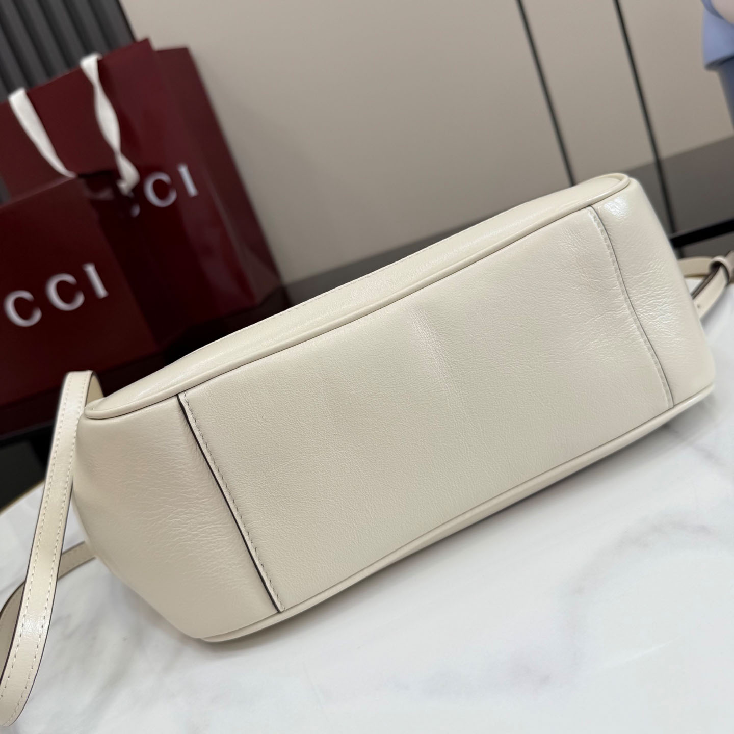 Gucci Mercato Small Tote Bag 866646 - DopestKickz