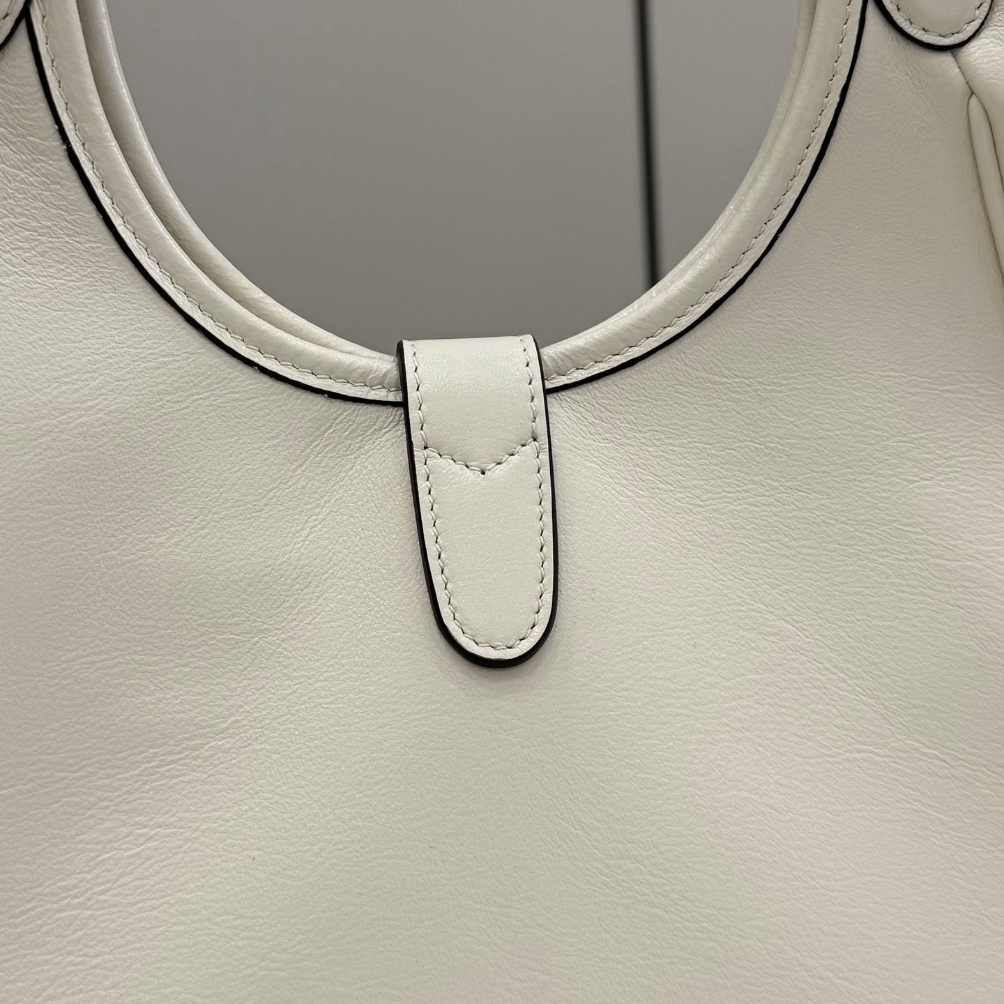 Gucci Mercato Small Tote Bag 866646 - DopestKickz