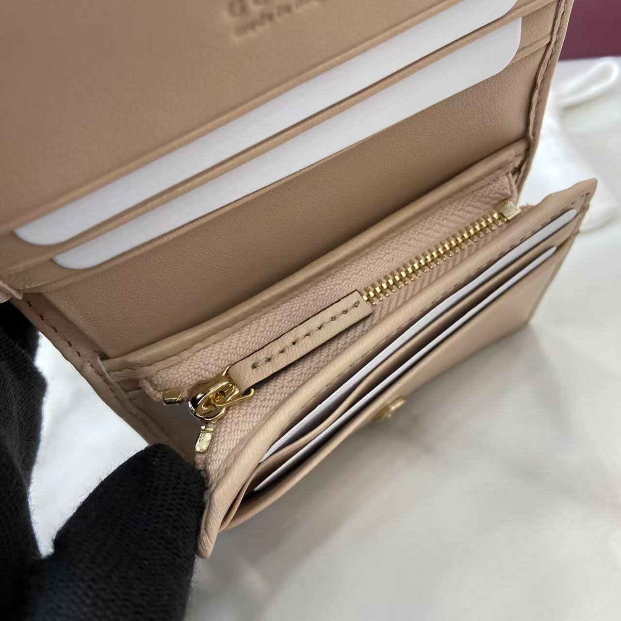 Gucci GG Marmont Card Case Wallet  466492 - DopestKickz