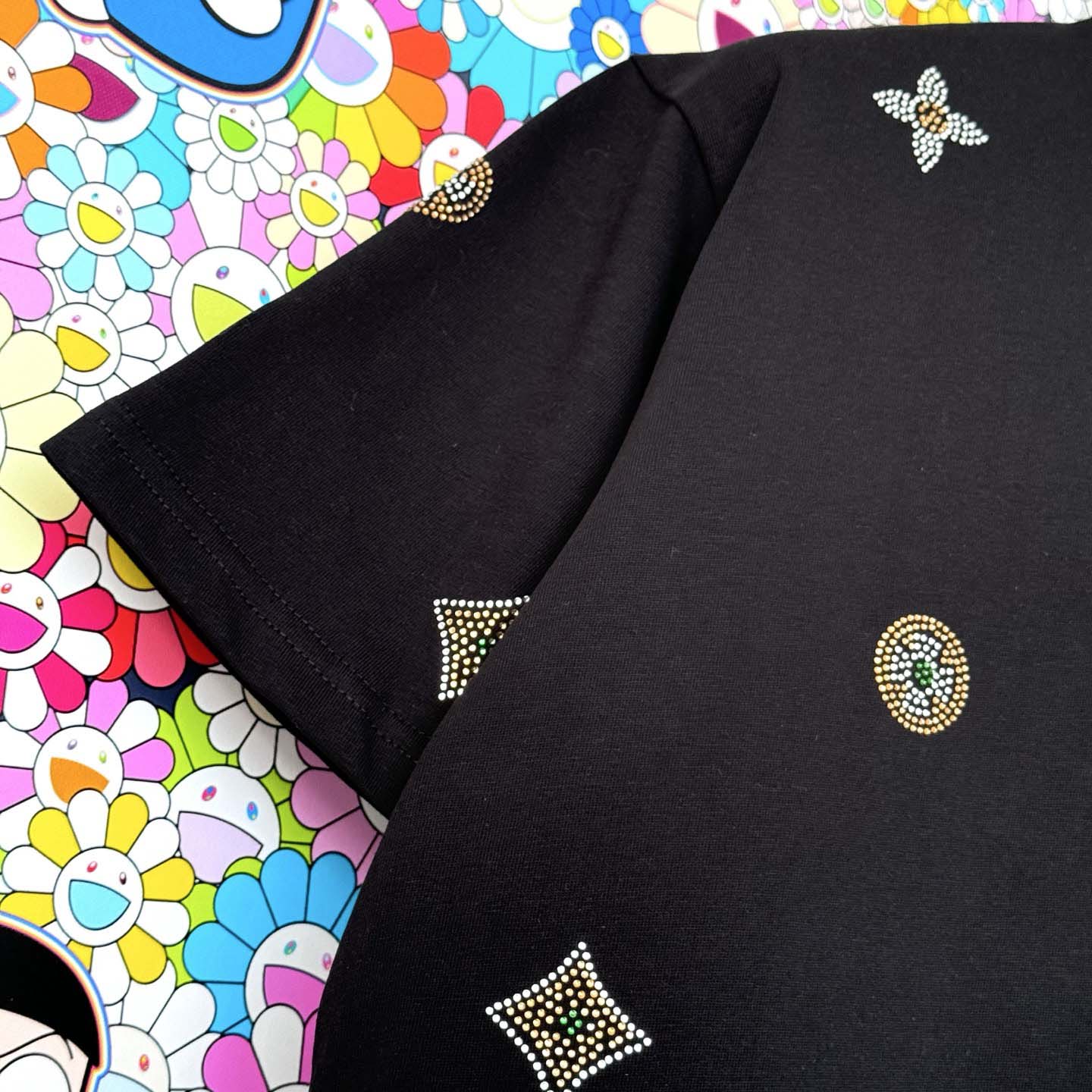  Louis Vuitton Embellished Short-Sleeved Crewneck   1AJR09 - DopestKickz