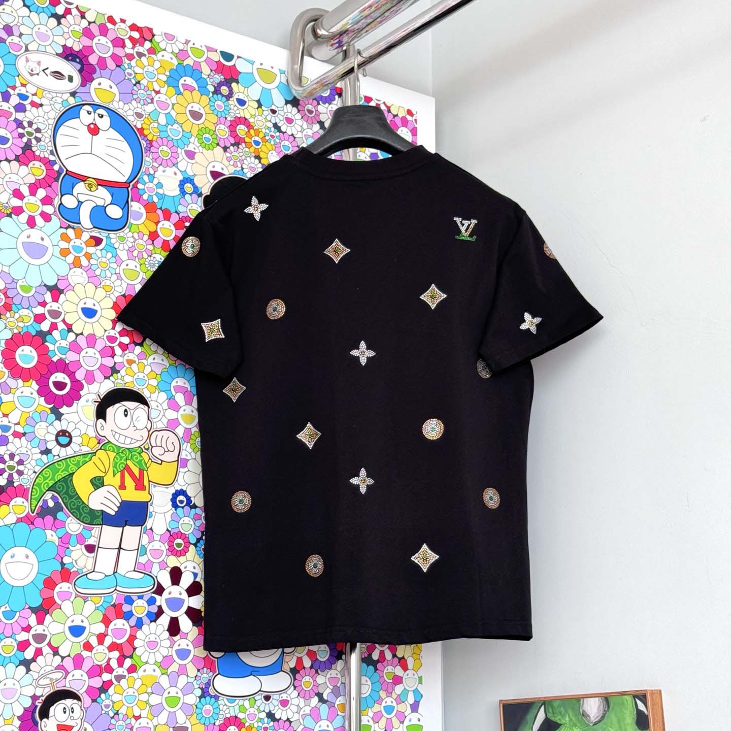  Louis Vuitton Embellished Short-Sleeved Crewneck   1AJR09 - DopestKickz