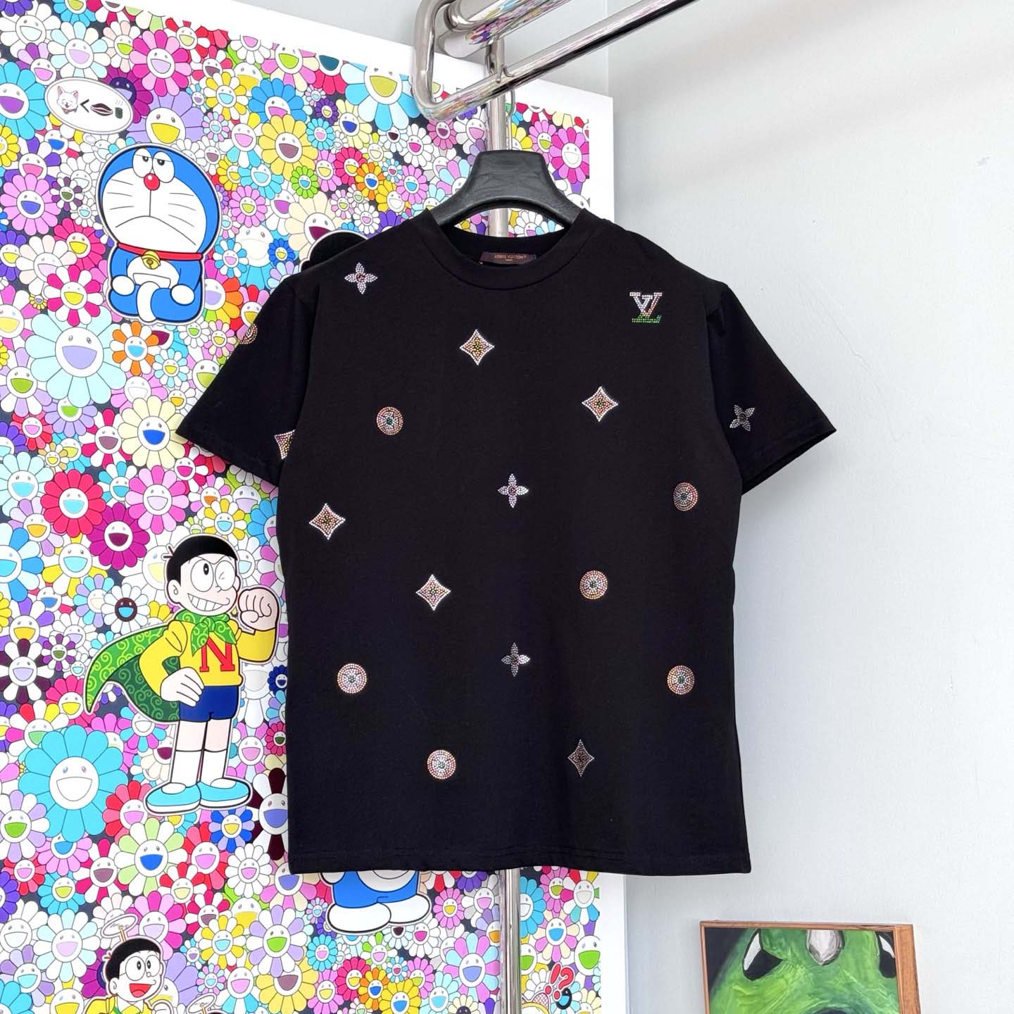  Louis Vuitton Embellished Short-Sleeved Crewneck   1AJR09 - DopestKickz