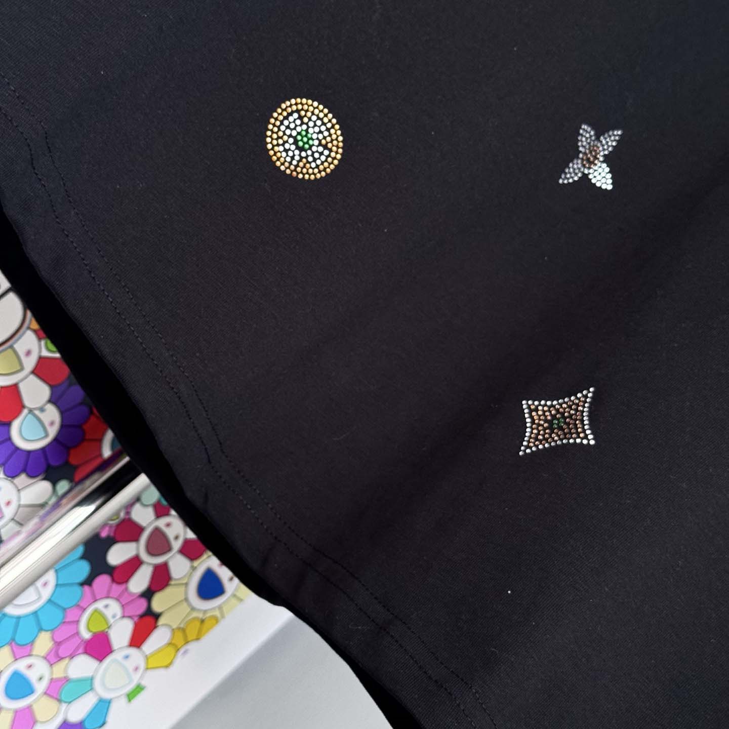  Louis Vuitton Embellished Short-Sleeved Crewneck   1AJR09 - DopestKickz