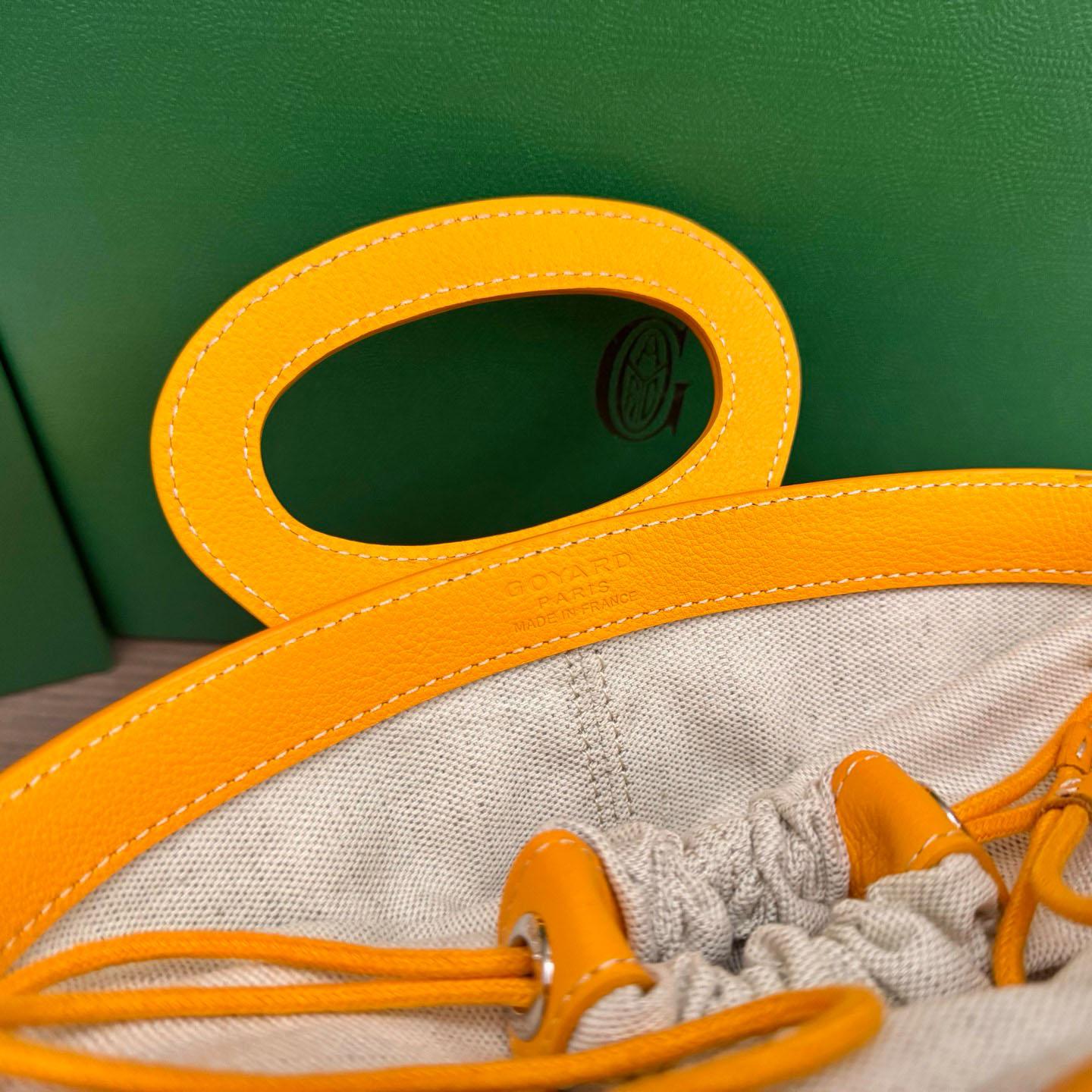 Goyard Beluga Mini Bag - DopestKickz