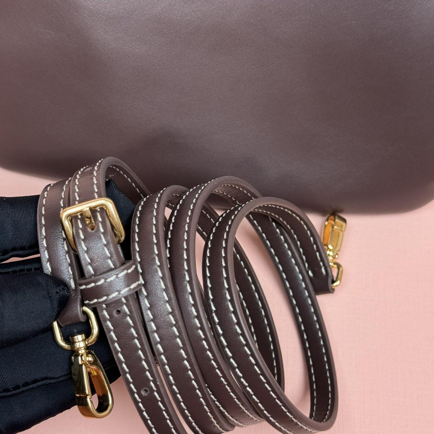 Miu Miu Ivy Leather Handbag - DopestKickz