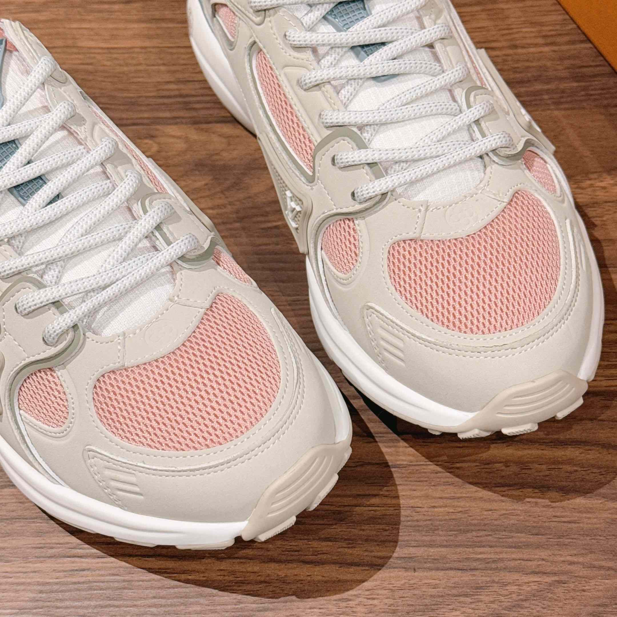 Louis Vuitton LV Olympia Sneaker 1AIVRN - DopestKickz