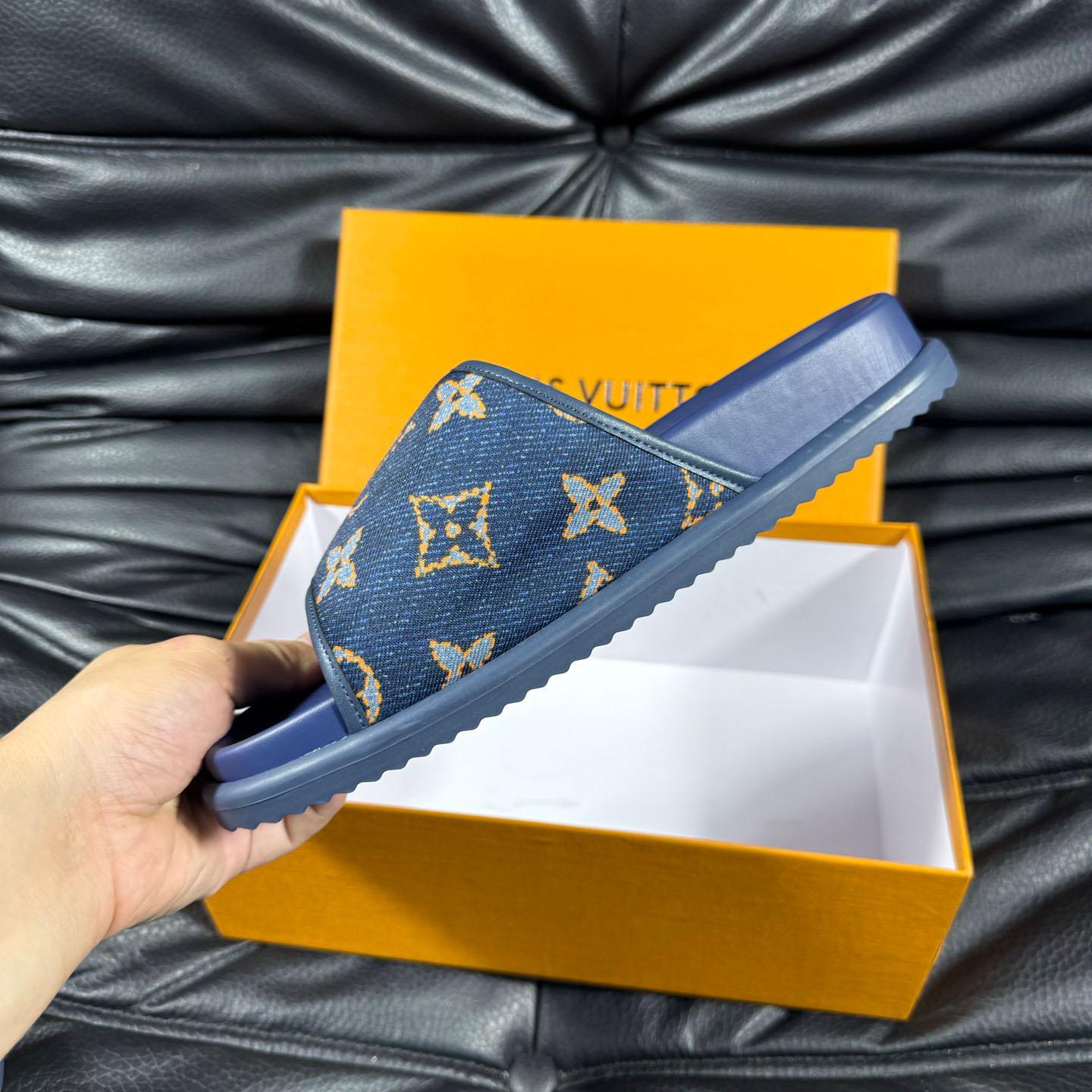 Louis Vuitton Miami Mule 1AIZRE - DopestKickz