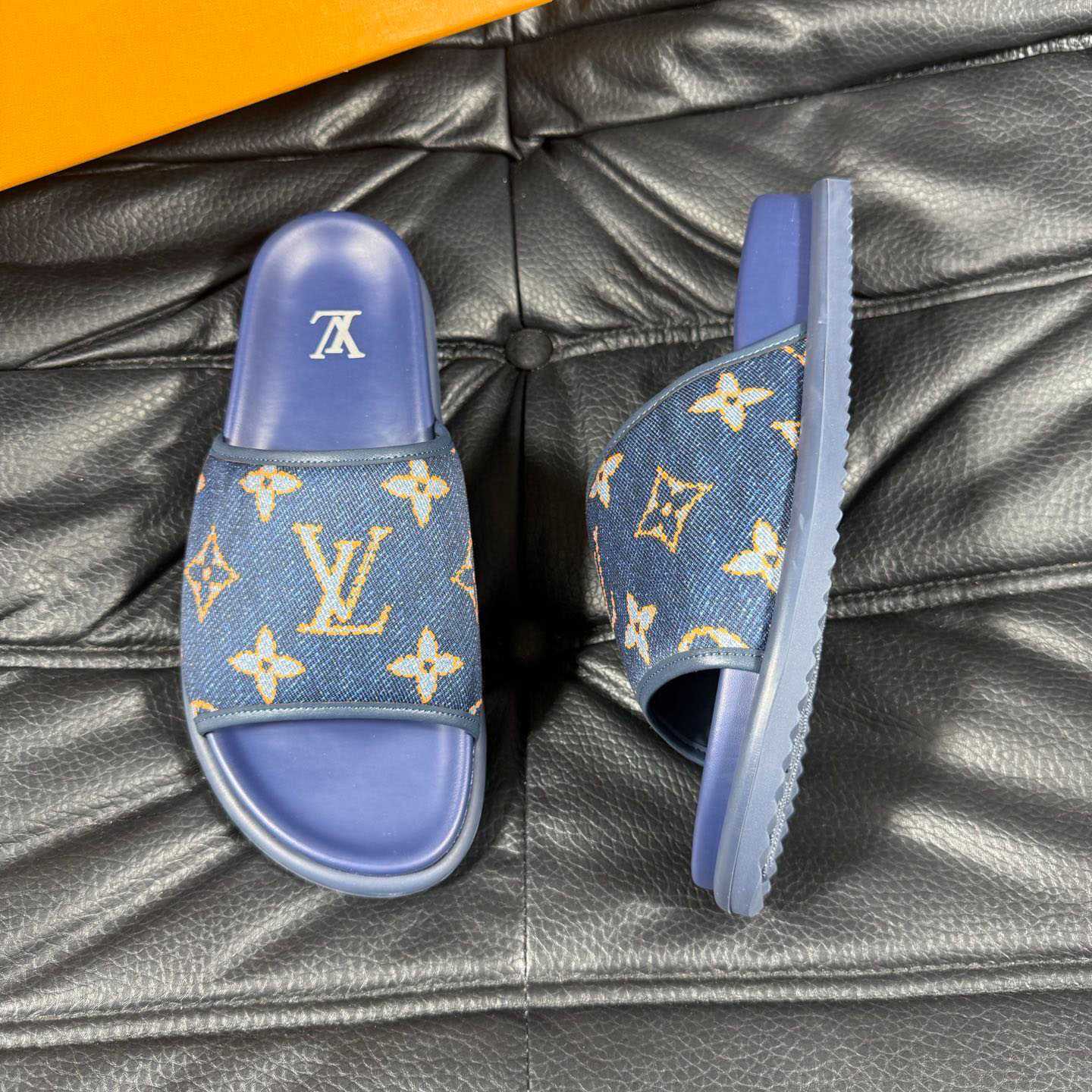Louis Vuitton Miami Mule 1AIZRE - DopestKickz