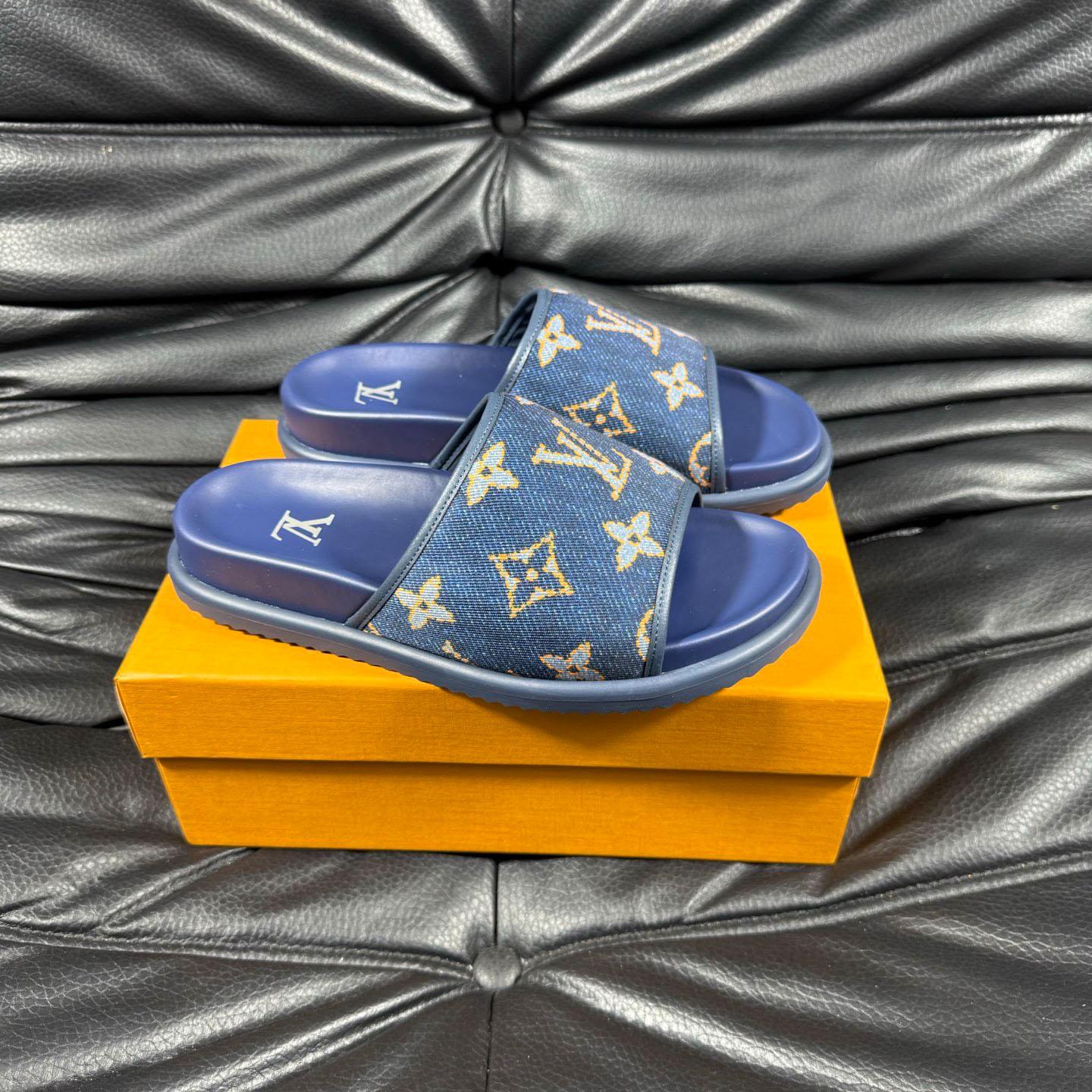 Louis Vuitton Miami Mule 1AIZRE - DopestKickz