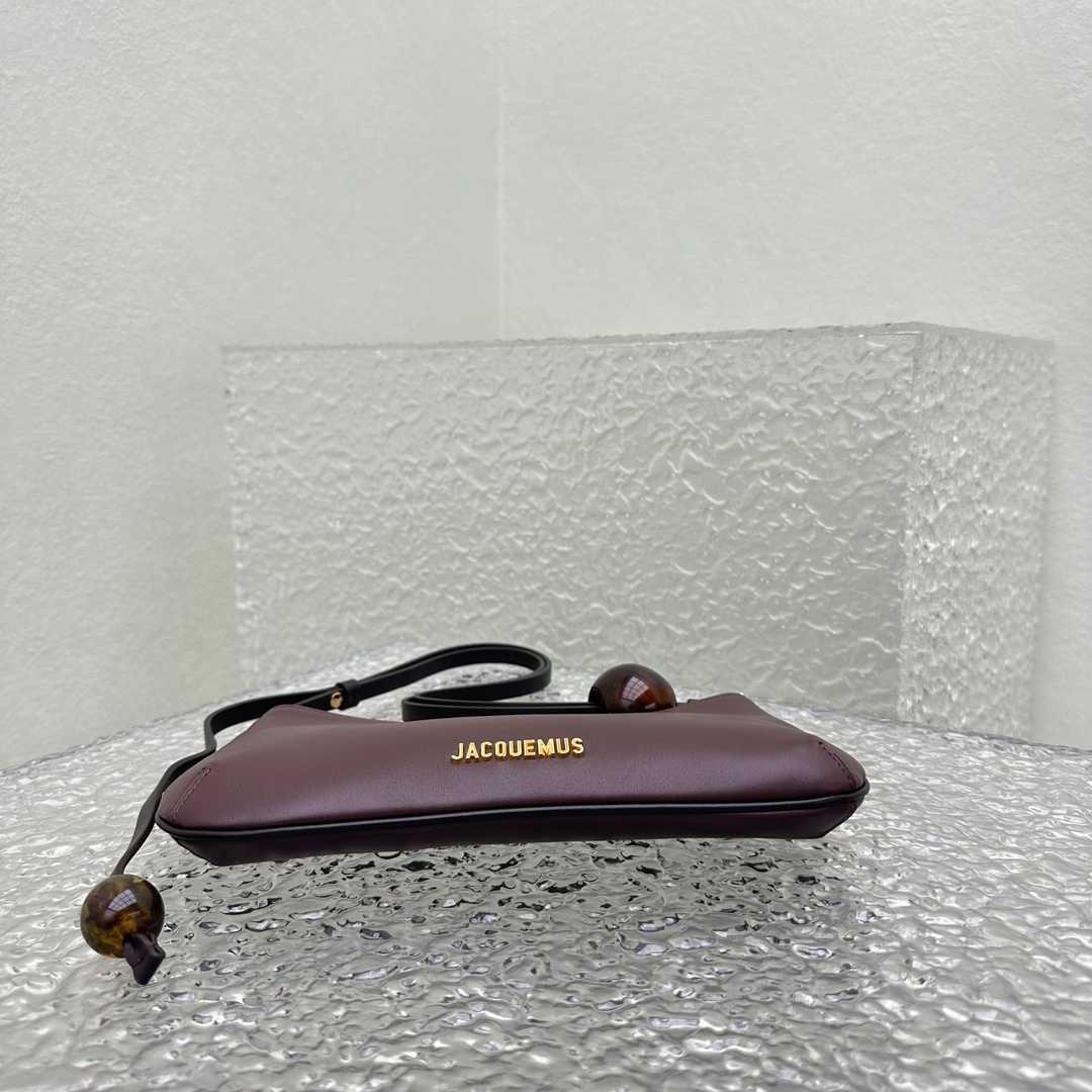 Jacquemus The Bisou Perle - DopestKickz