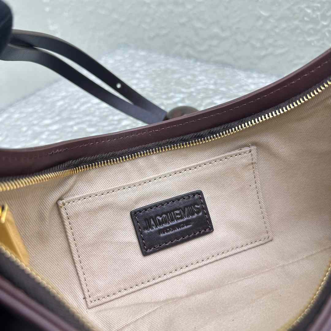 Jacquemus The Bisou Perle - DopestKickz