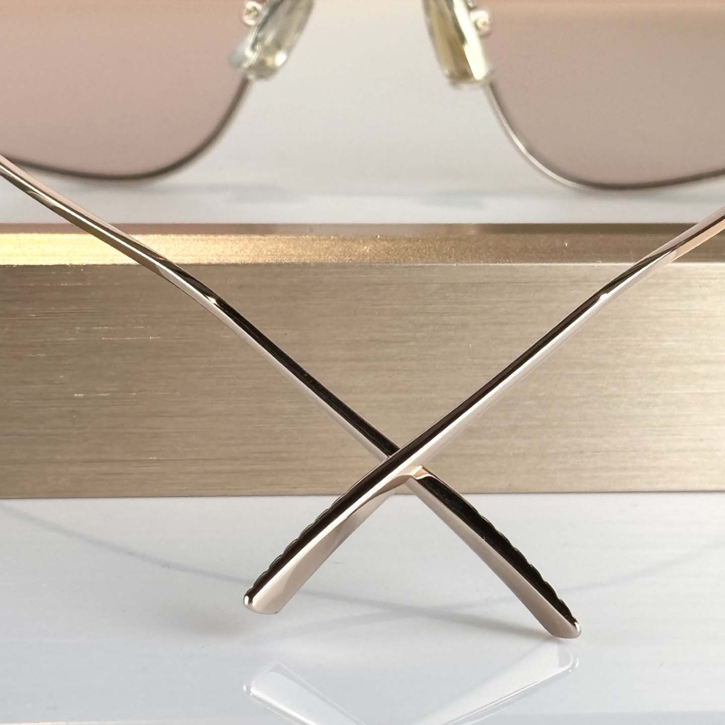 Bottega Veneta Classic Aviator Sunglasses   BV1466S - DopestKickz