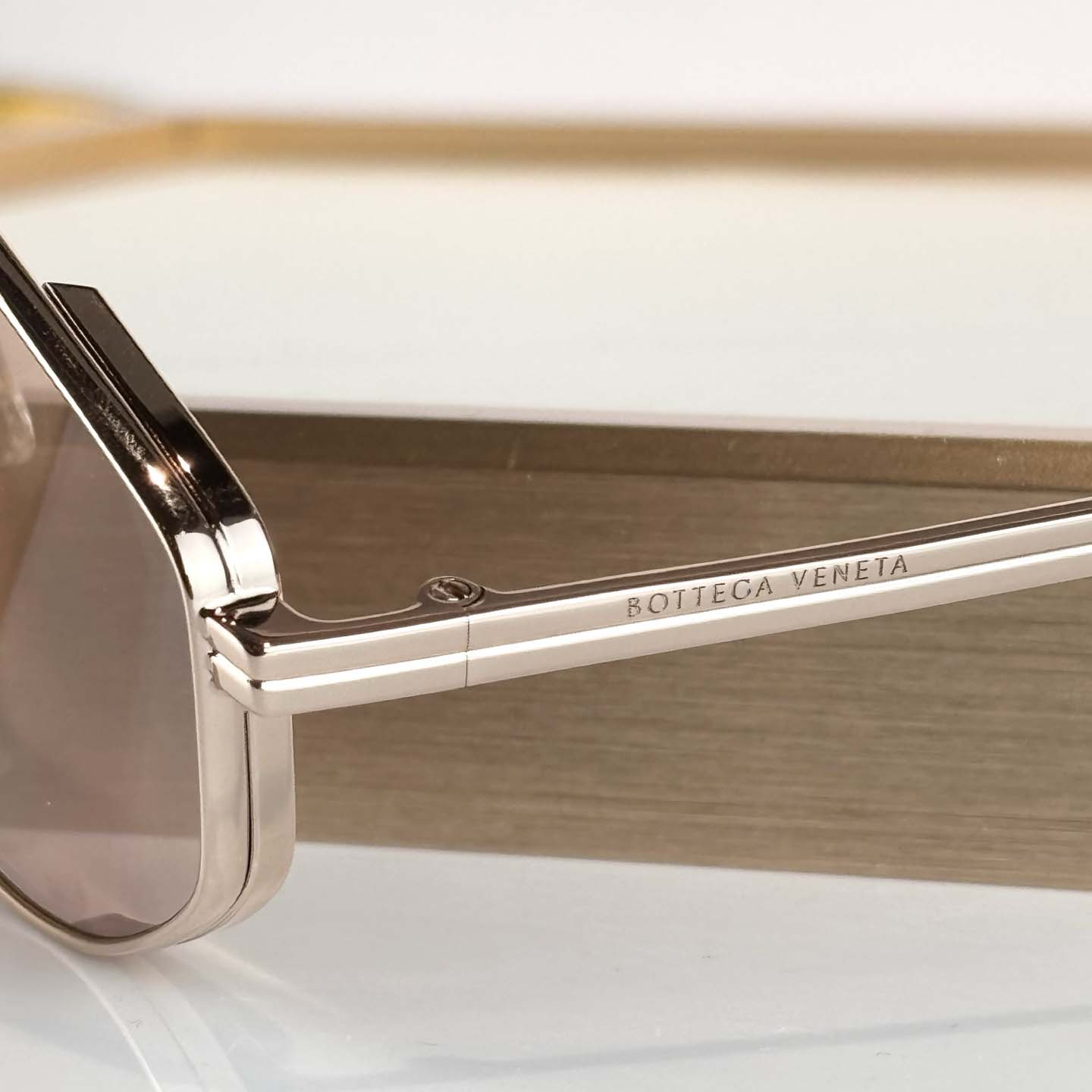 Bottega Veneta Classic Aviator Sunglasses   BV1466S - DopestKickz