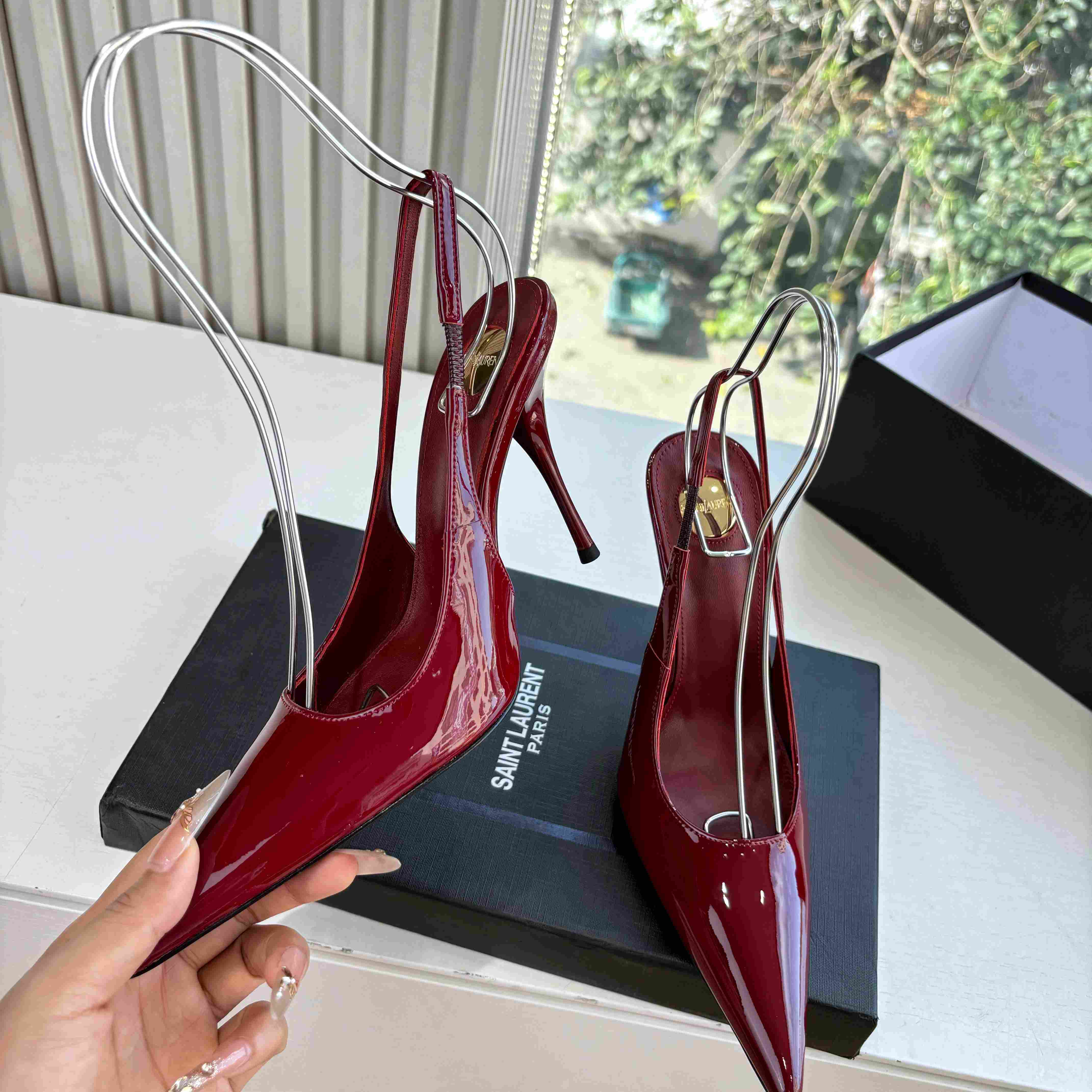 Saint Laurent GUERMANTES Slingback Pumps In Patent Leather - DopestKickz