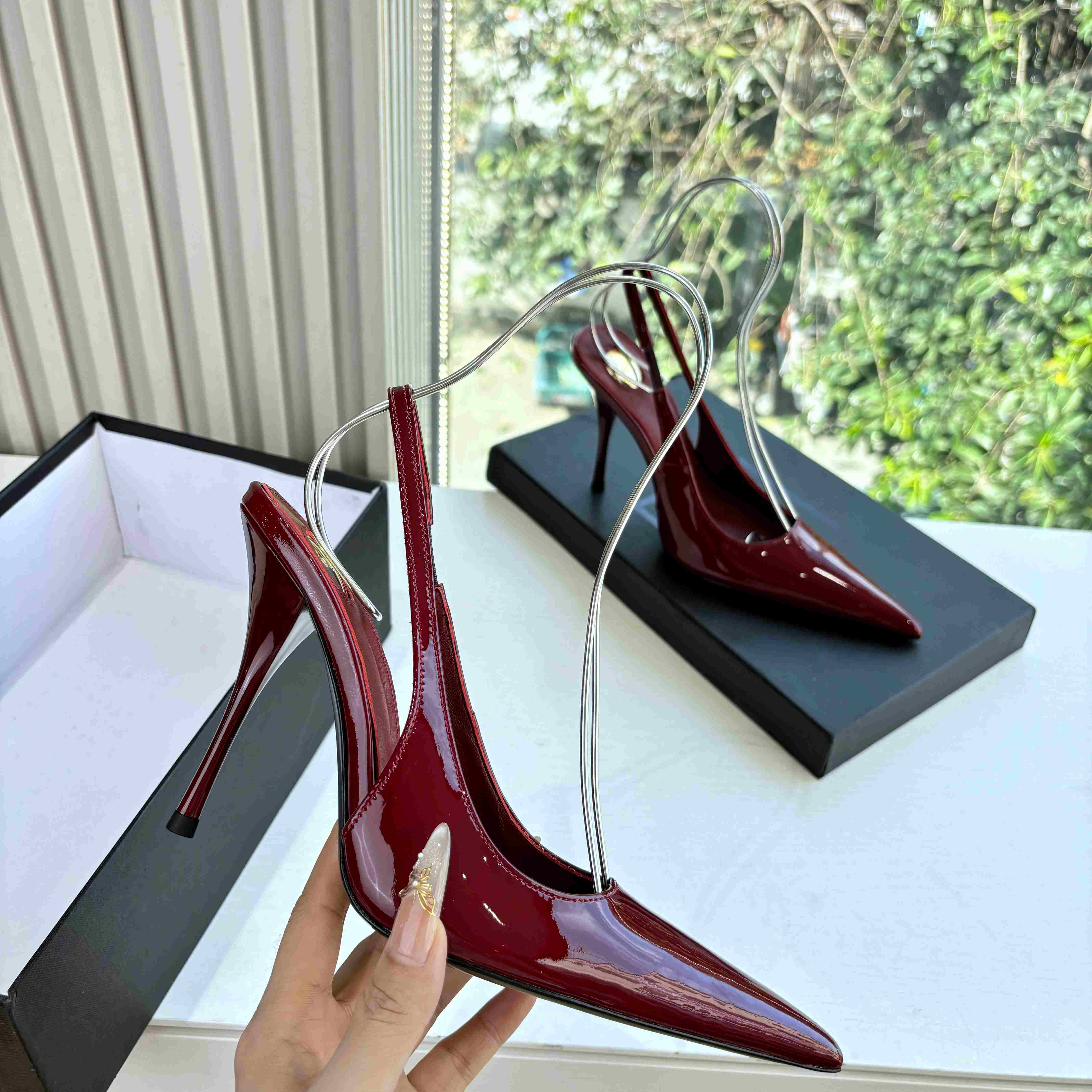 Saint Laurent GUERMANTES Slingback Pumps In Patent Leather - DopestKickz