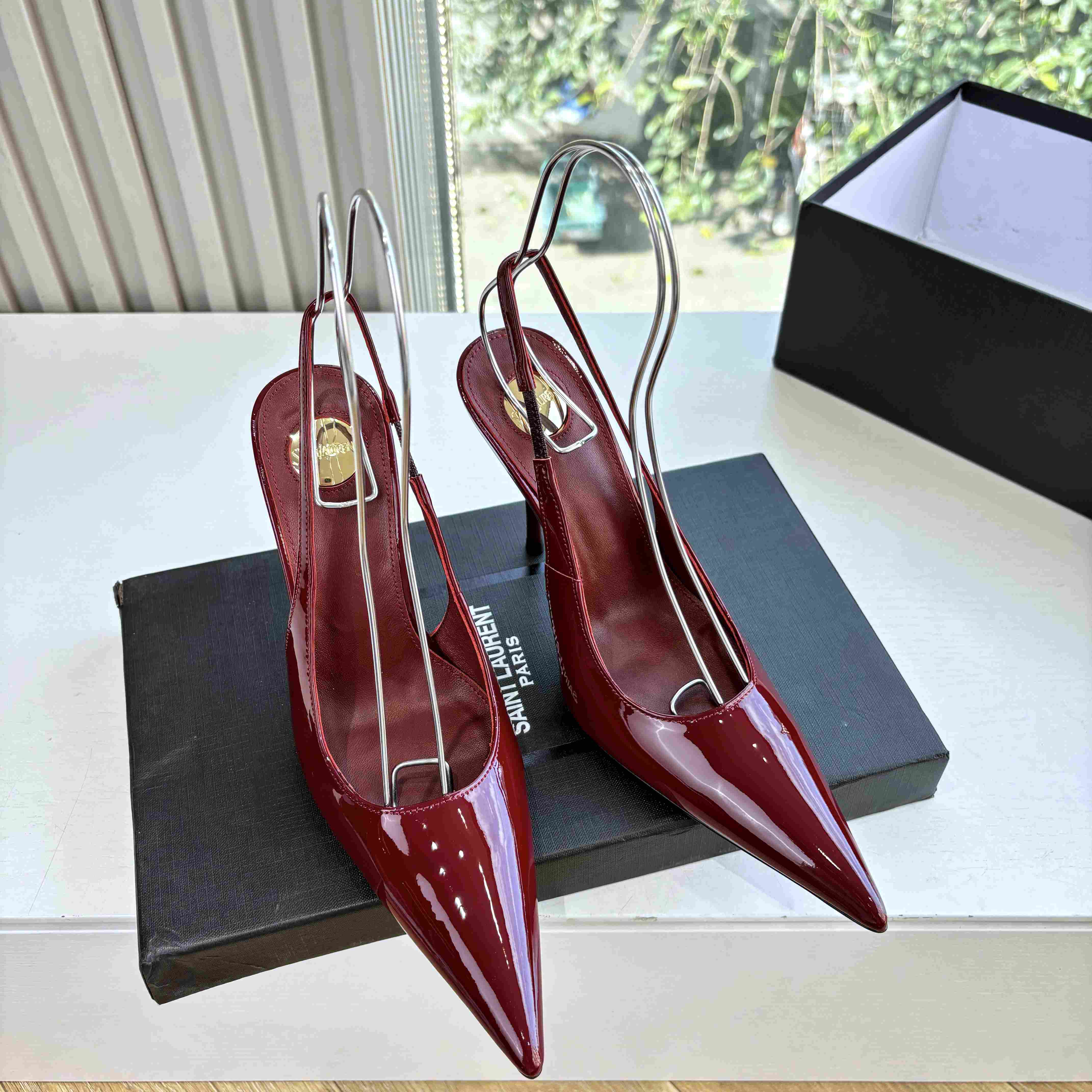 Saint Laurent GUERMANTES Slingback Pumps In Patent Leather - DopestKickz