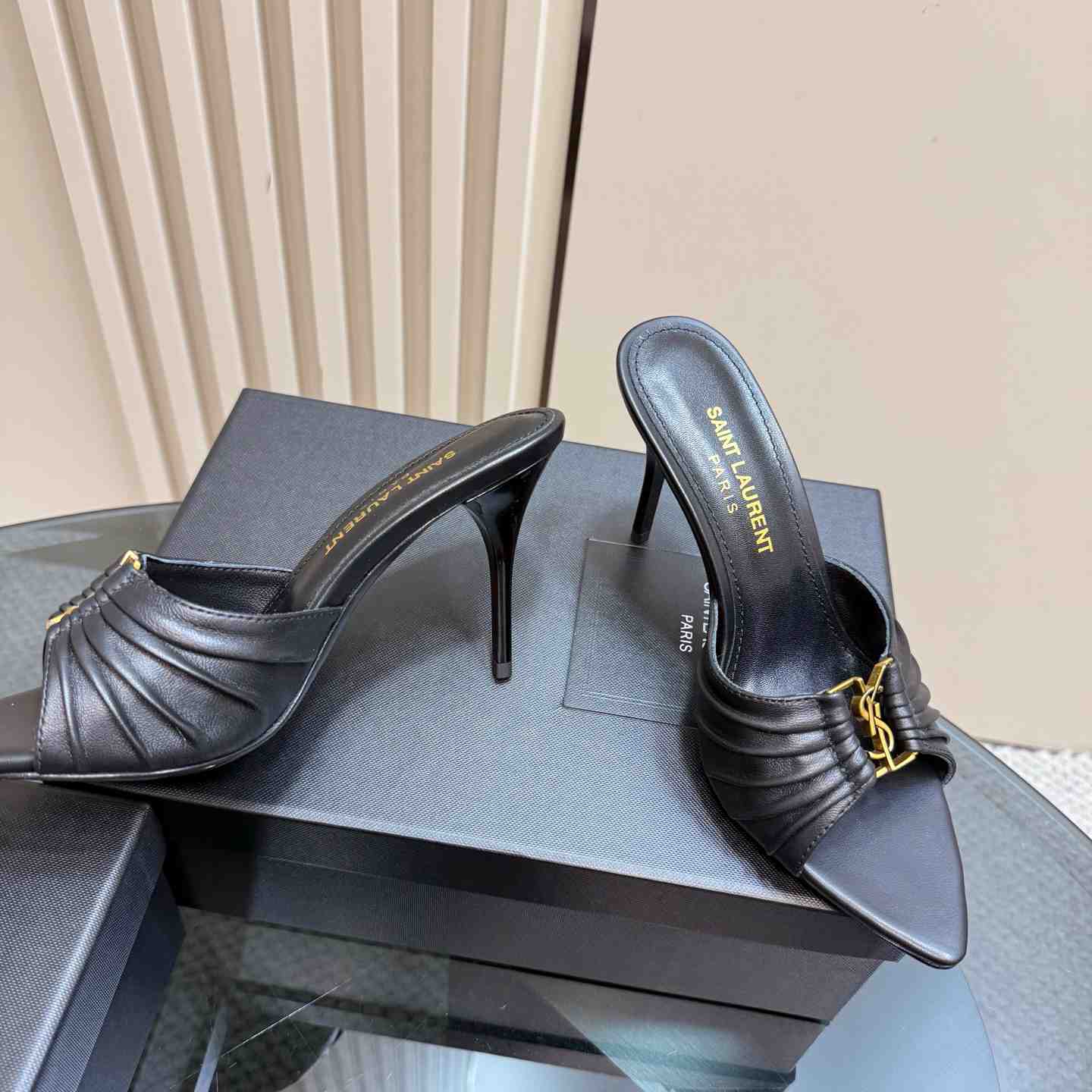 Saint Laurent BABYLONE Mules In Smooth Leather - DopestKickz