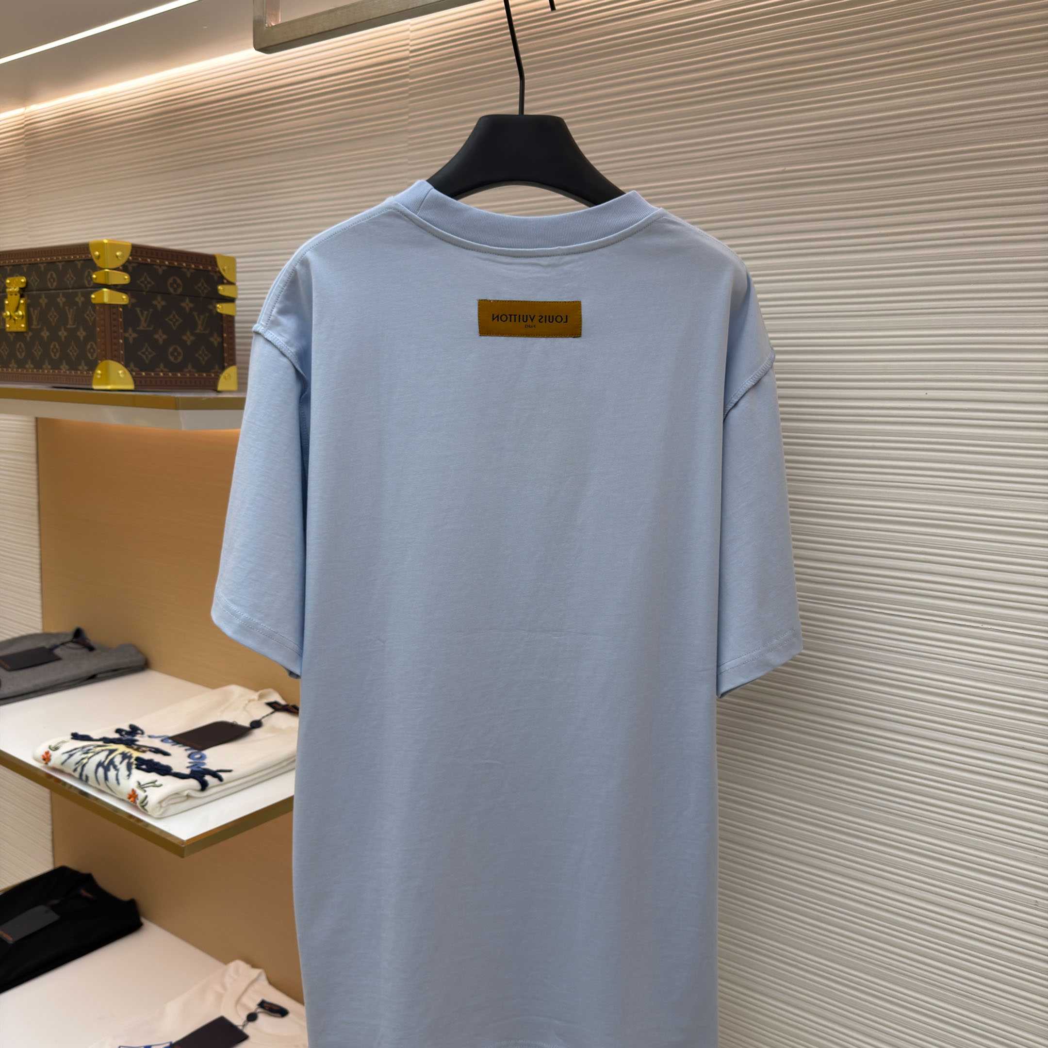 Louis Vuitton Embossed LV T-Shirt   1AJAYF - DopestKickz