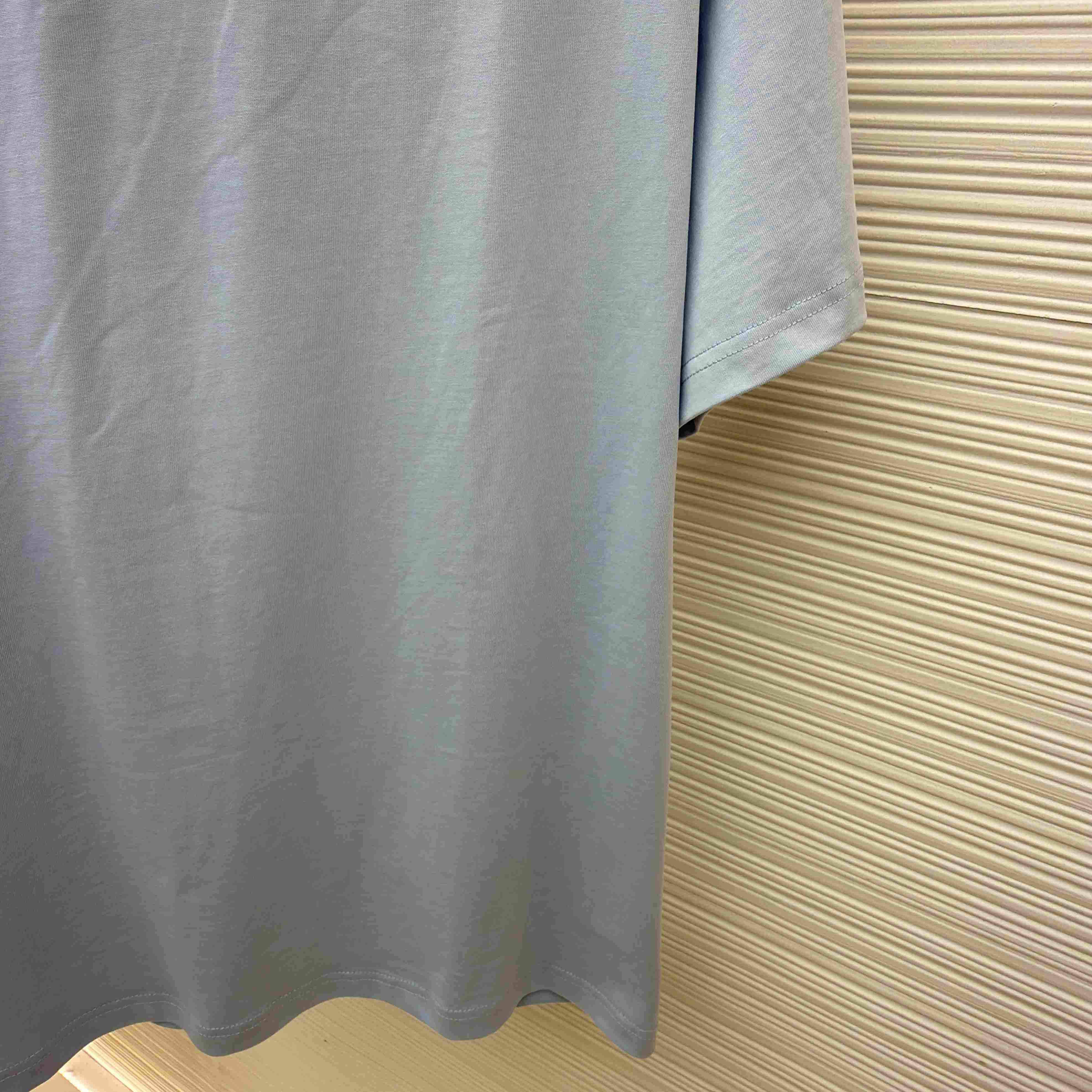 Louis Vuitton Embossed LV T-Shirt   1AJAYF - DopestKickz