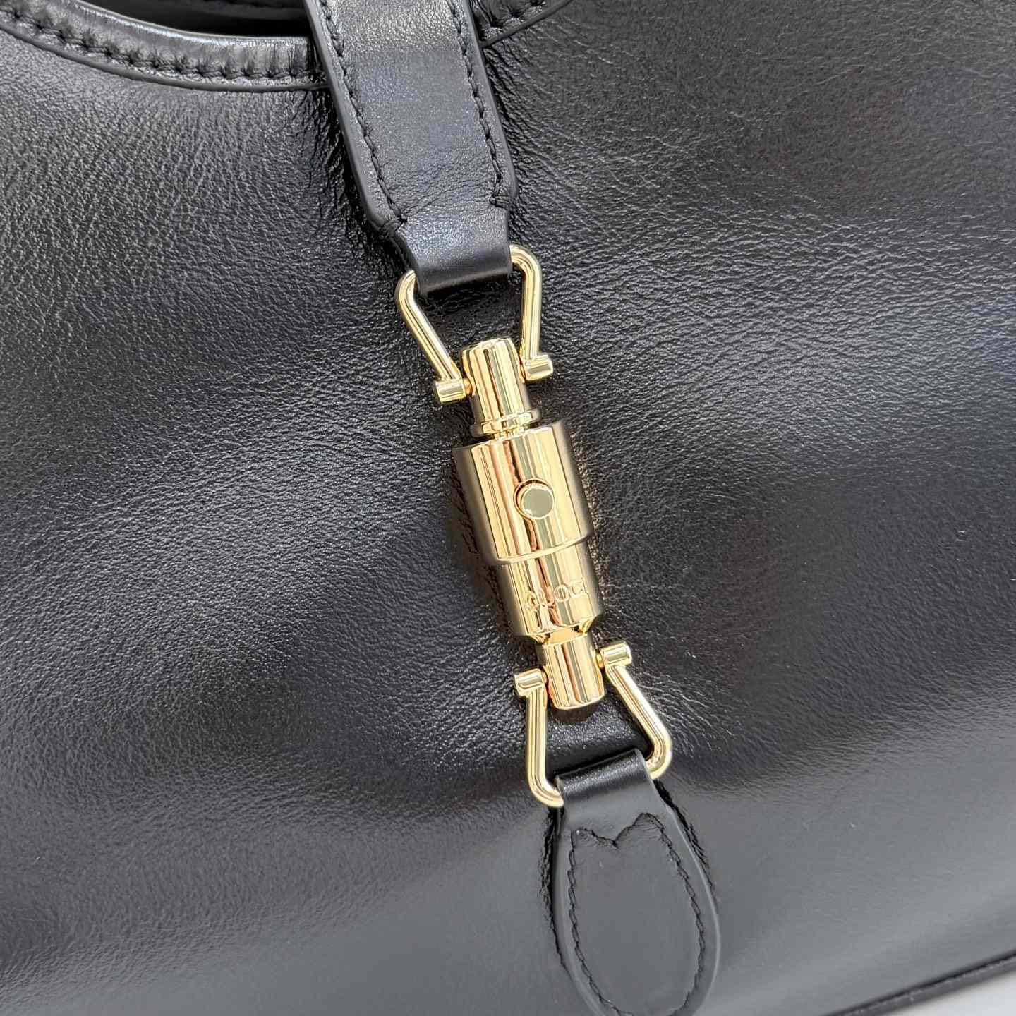 Gucci Mercato Medium Tote Bag 866645 - DopestKickz