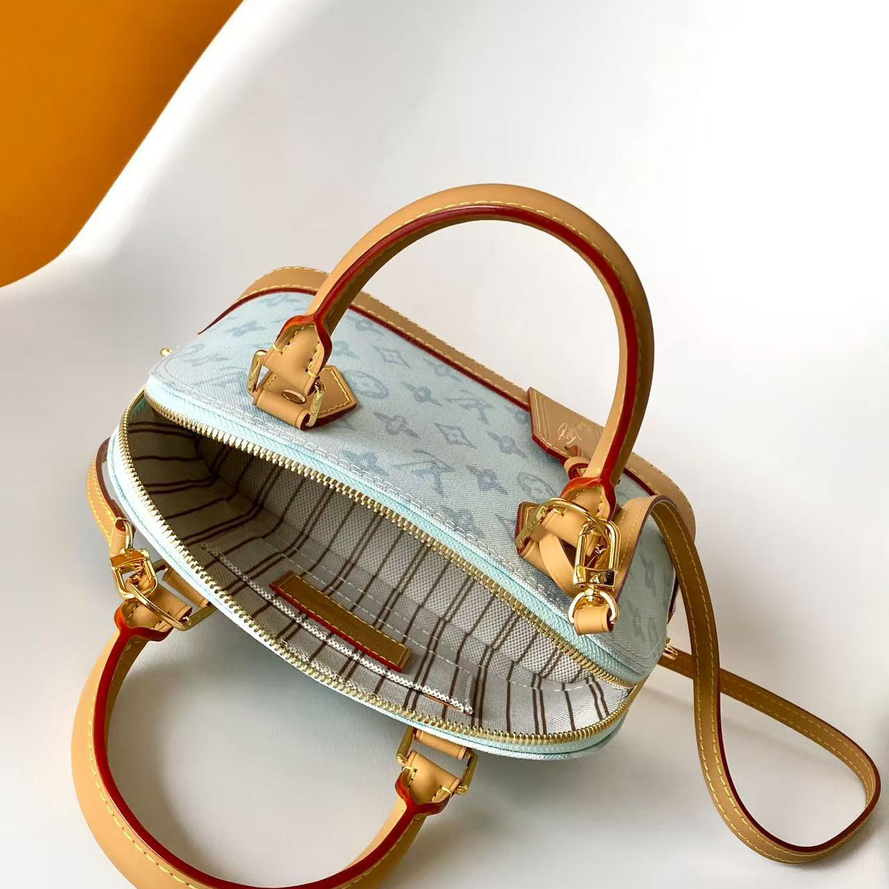 Louis Vuitton Alma BB M27526 - DopestKickz