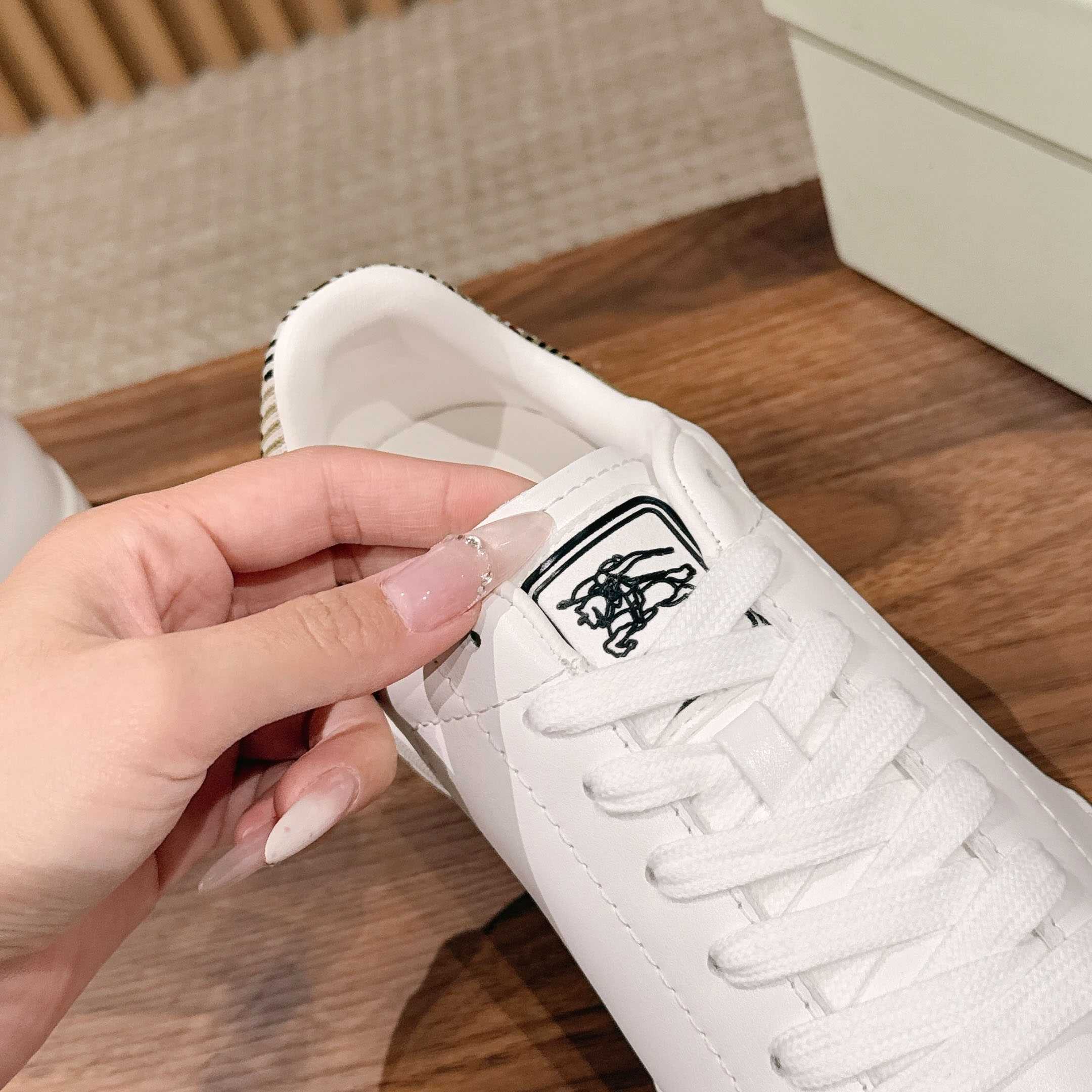 Burberry Leather Set Sneakers​ - DopestKickz