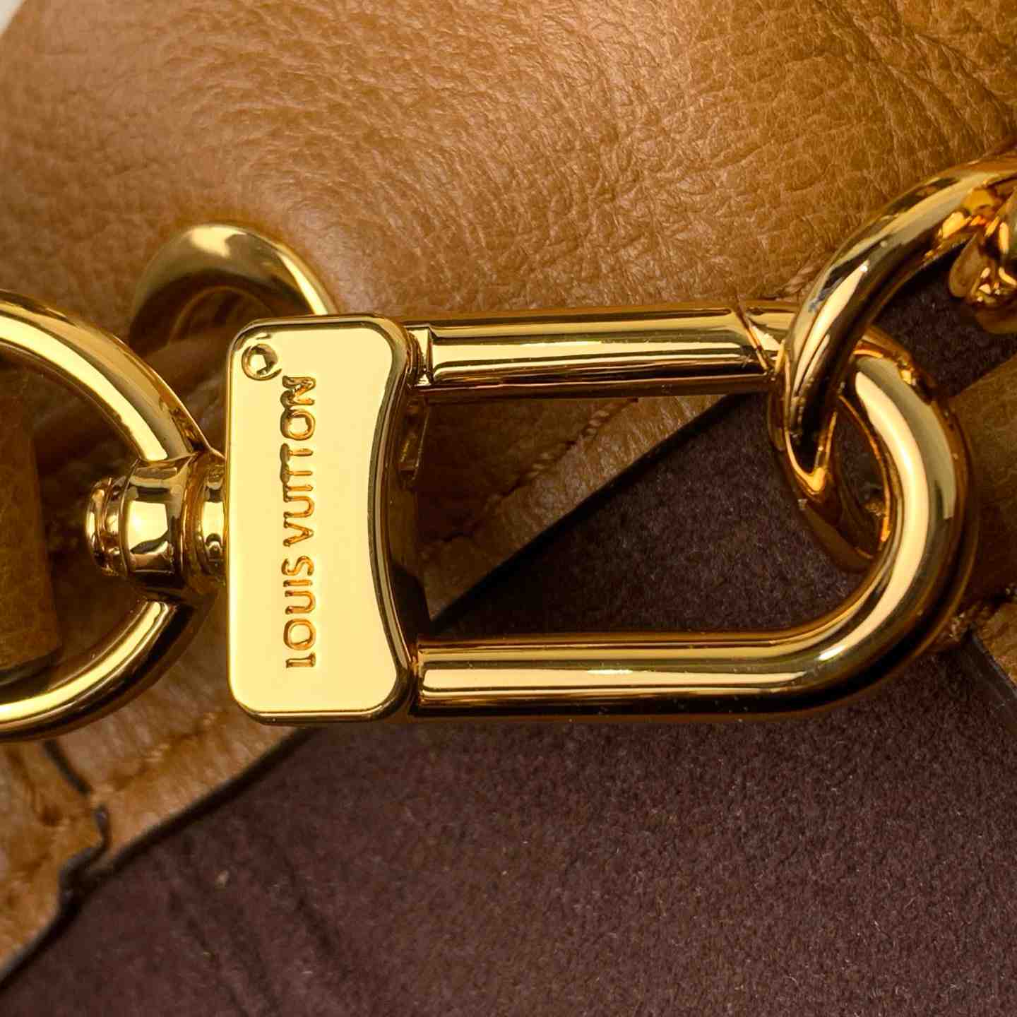 Louis Vuitton Noé Trunk M29131 - DopestKickz