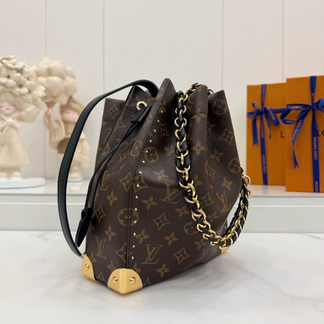 Louis Vuitton Noé Trunk PM  M28515 - DopestKickz