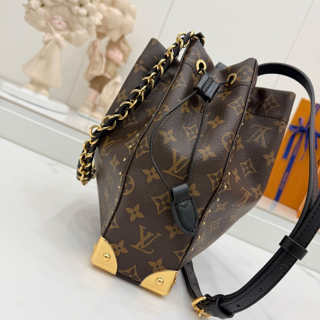 Louis Vuitton Noé Trunk PM  M28515 - DopestKickz