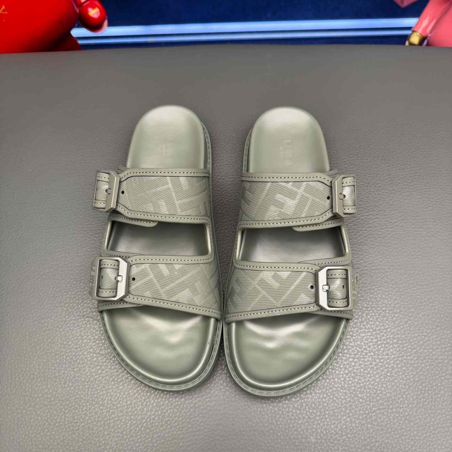 Fendi Feel Logo Sandals - DopestKickz