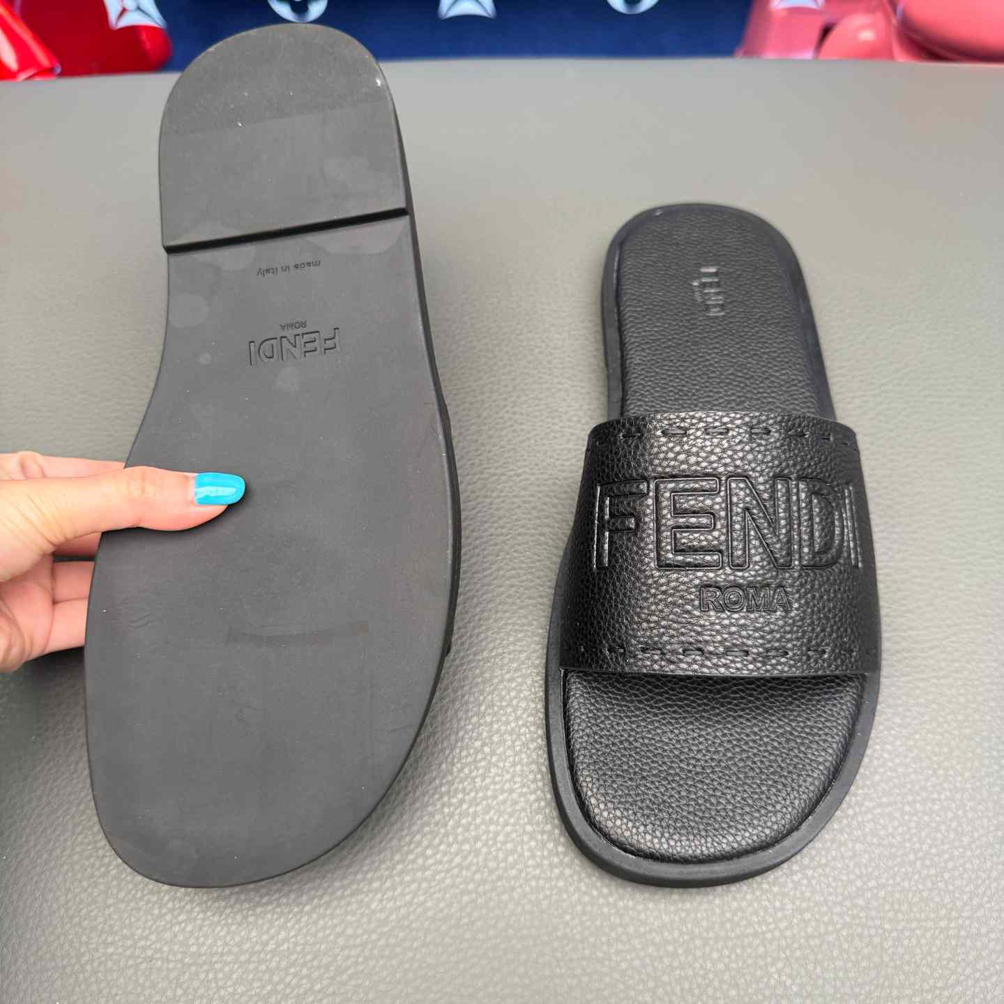 Fendi Roma Embossed-Logo Leather Sandals - DopestKickz