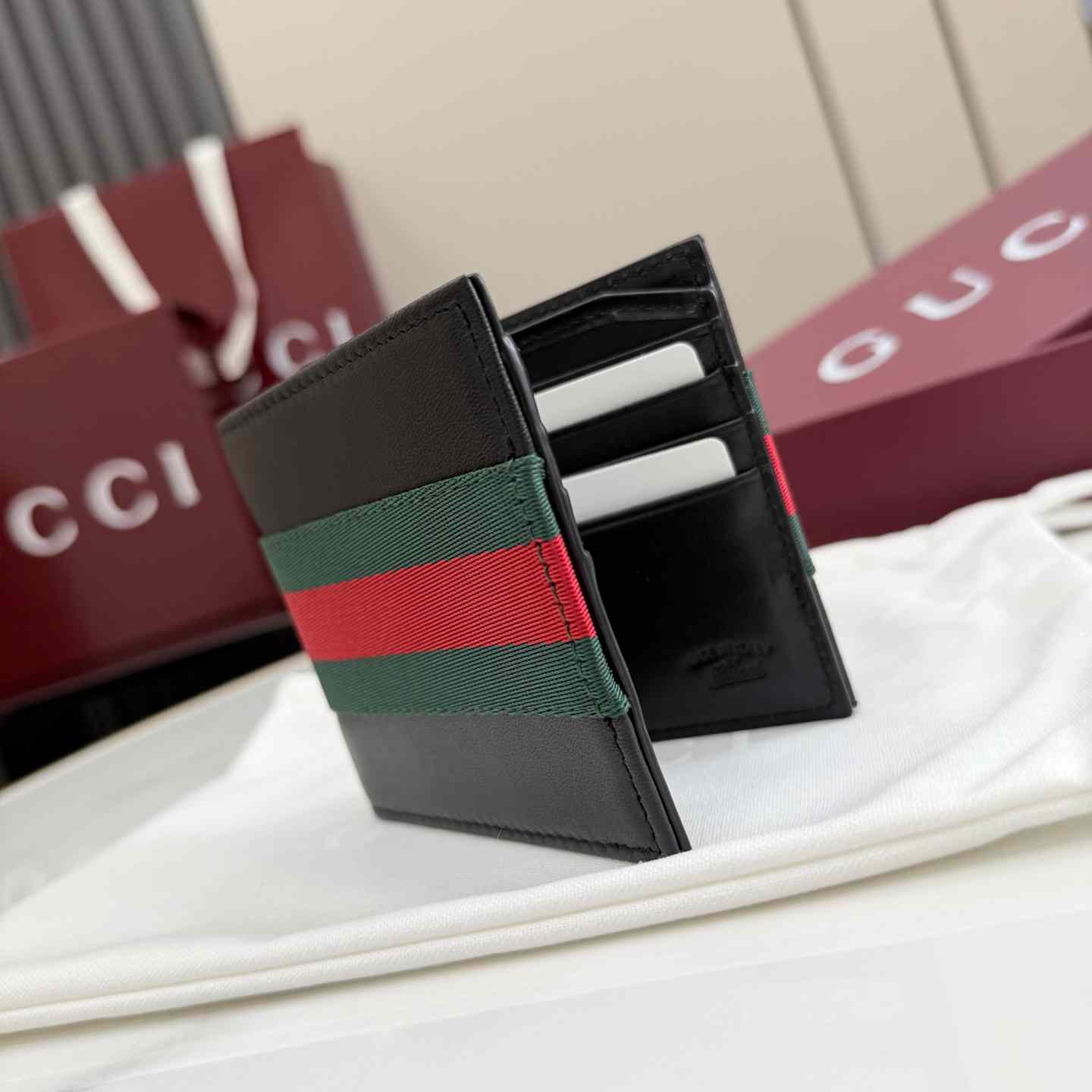 Gucci Web Trademark Bi-Fold Wallet - DopestKickz