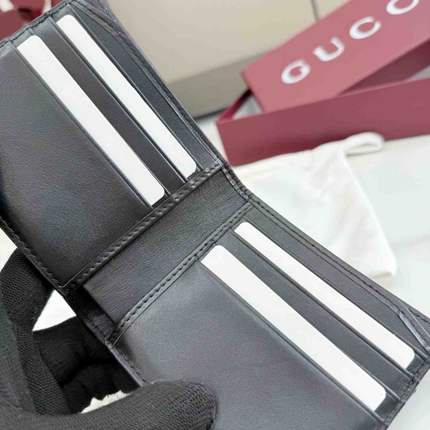 Gucci Web Trademark Bi-Fold Wallet - DopestKickz
