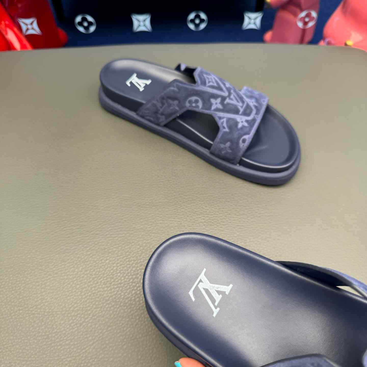 Louis Vuitton LV Oasis Mule    - DopestKickz