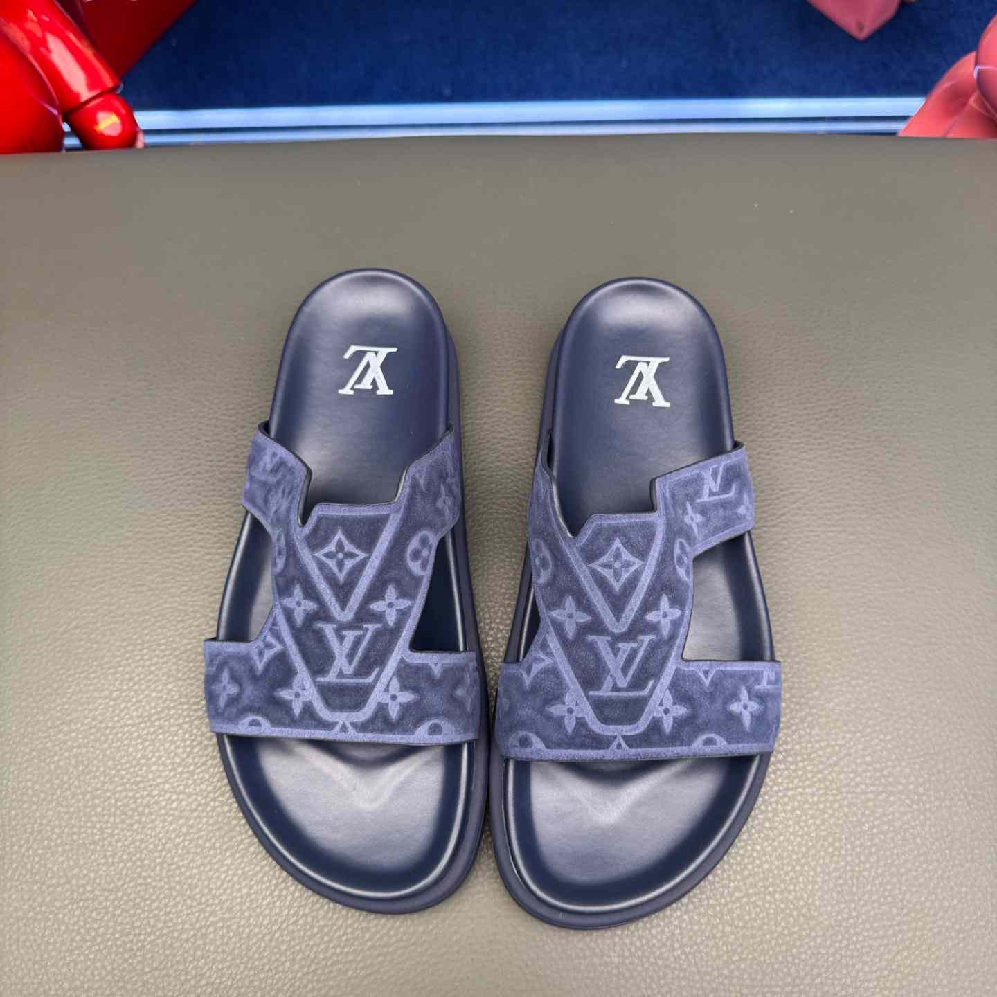 Louis Vuitton LV Oasis Mule    - DopestKickz
