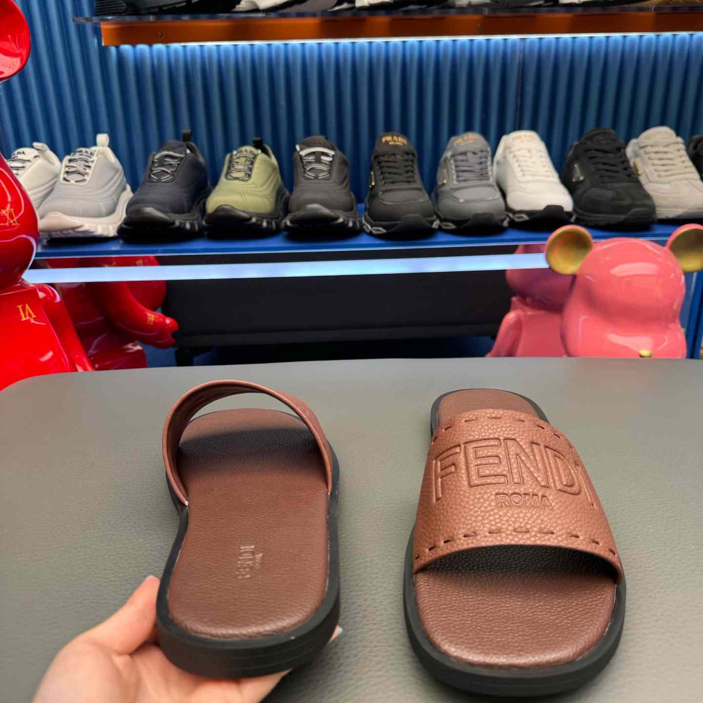 Fendi Roma Embossed-Logo Leather Sandals - DopestKickz