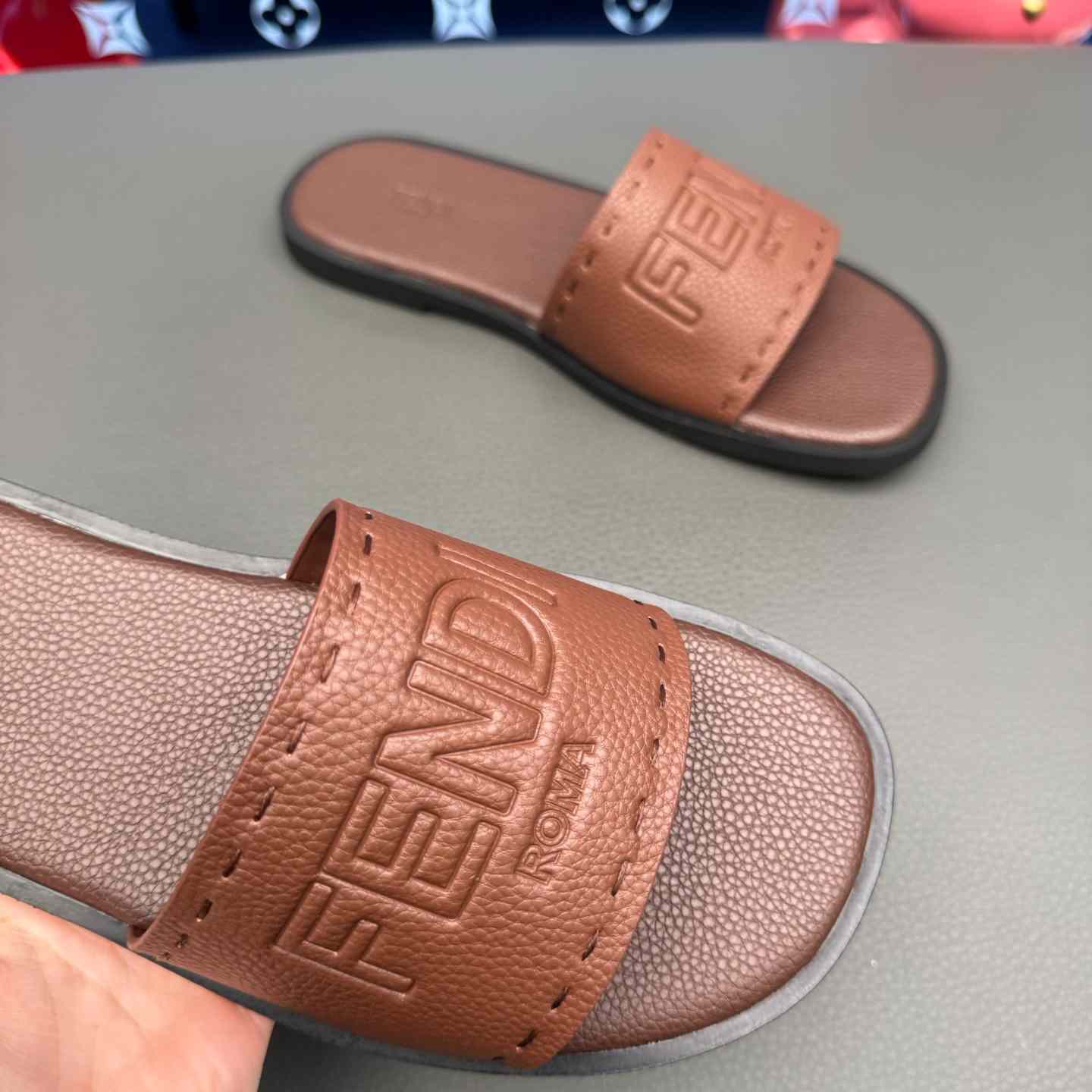 Fendi Roma Embossed-Logo Leather Sandals - DopestKickz