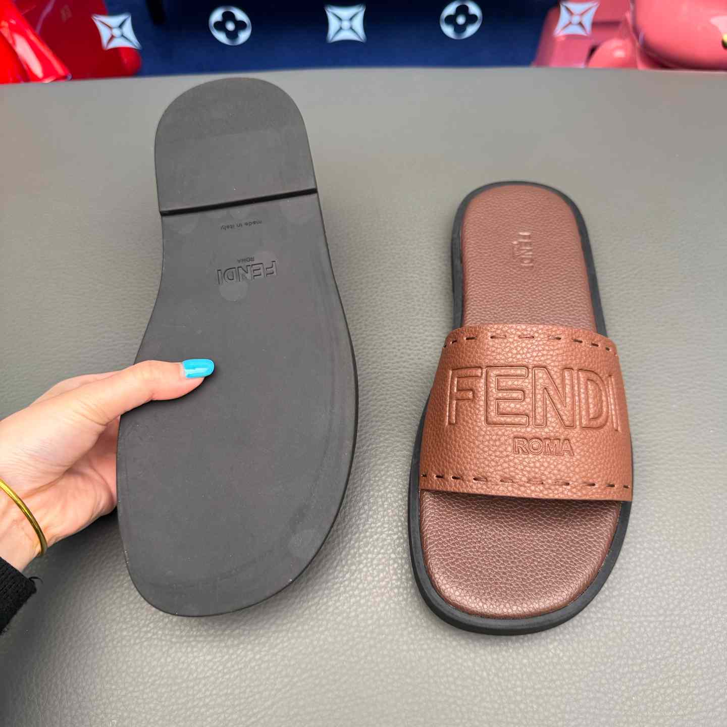 Fendi Roma Embossed-Logo Leather Sandals - DopestKickz
