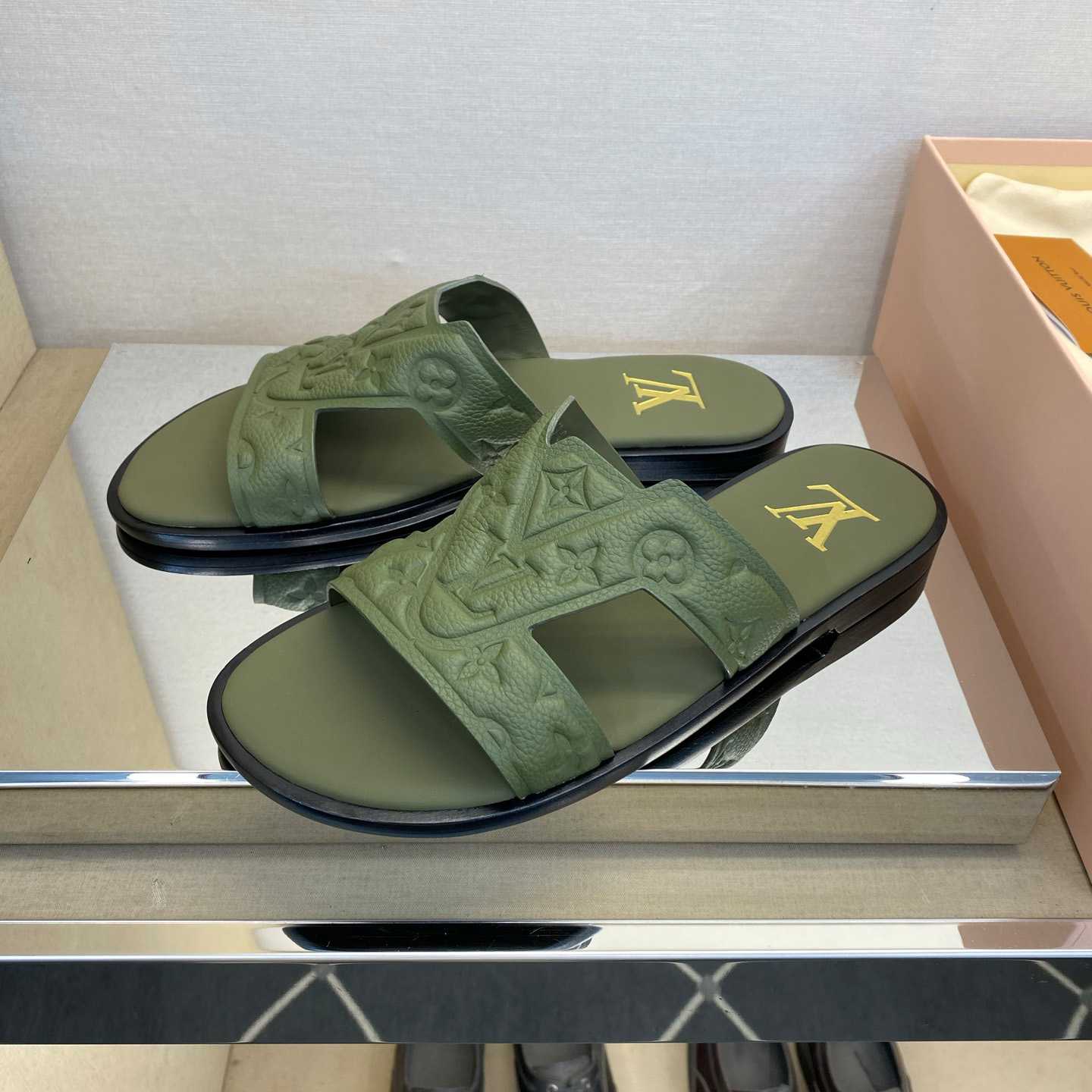 Louis Vuitton LV Oasis Mule    - DopestKickz
