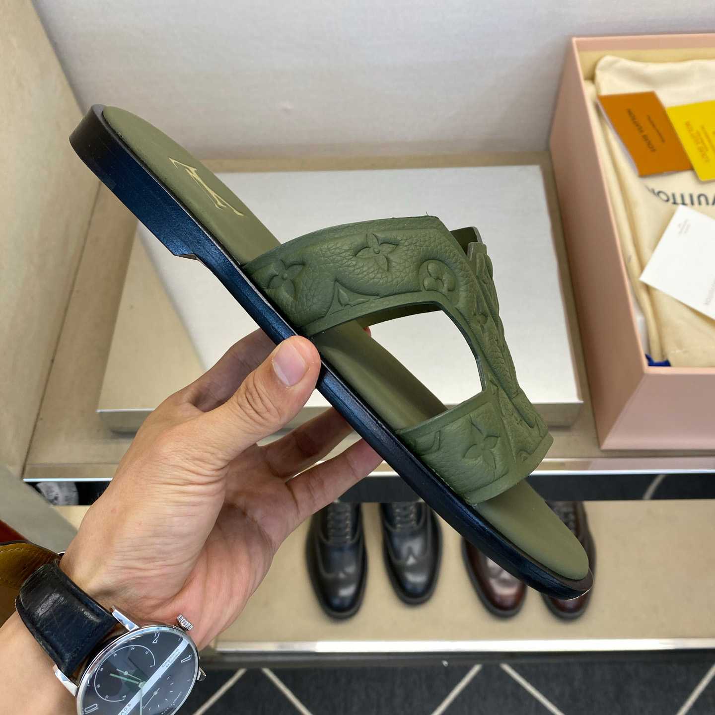 Louis Vuitton LV Oasis Mule    - DopestKickz