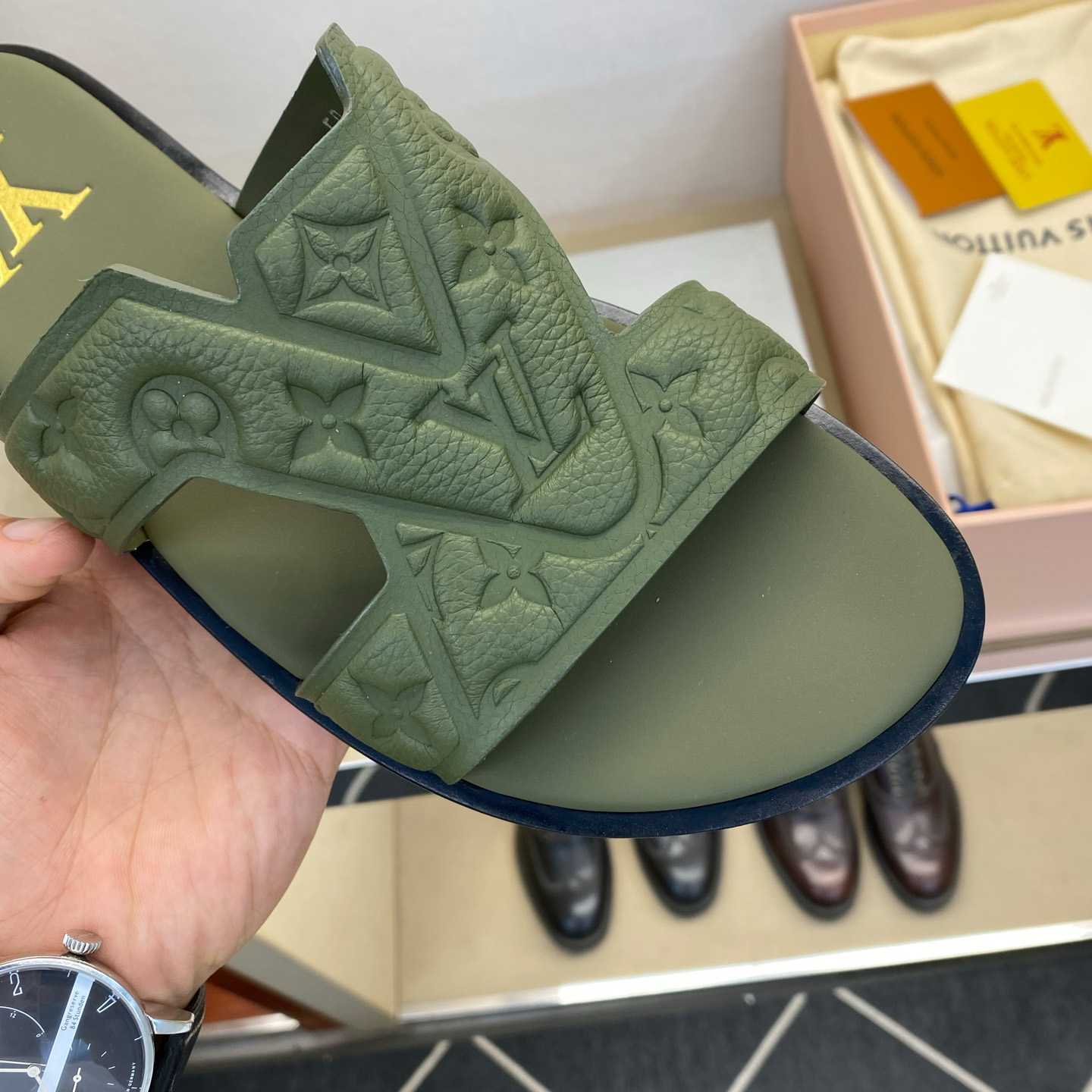 Louis Vuitton LV Oasis Mule    - DopestKickz