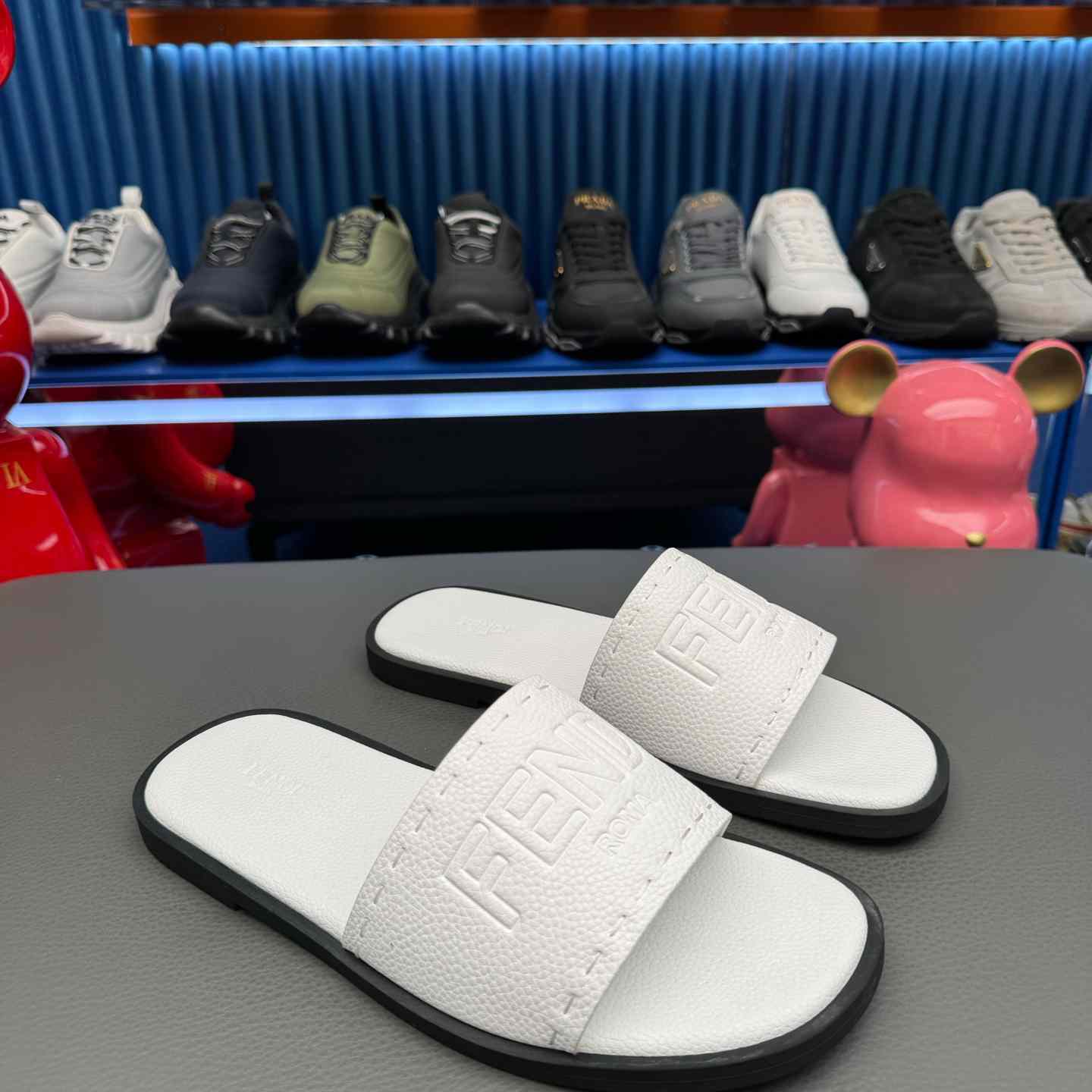 Fendi Roma Embossed-Logo Leather Sandals - DopestKickz