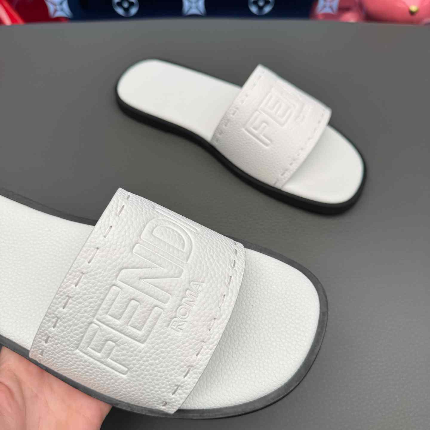 Fendi Roma Embossed-Logo Leather Sandals - DopestKickz