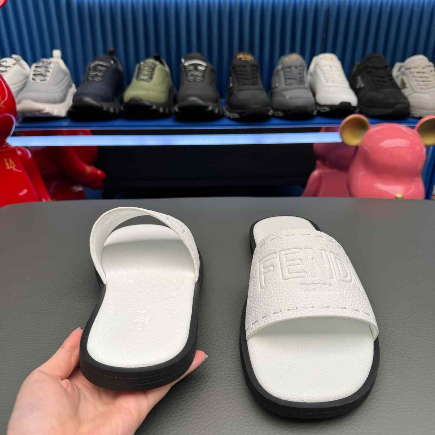 Fendi Roma Embossed-Logo Leather Sandals - DopestKickz