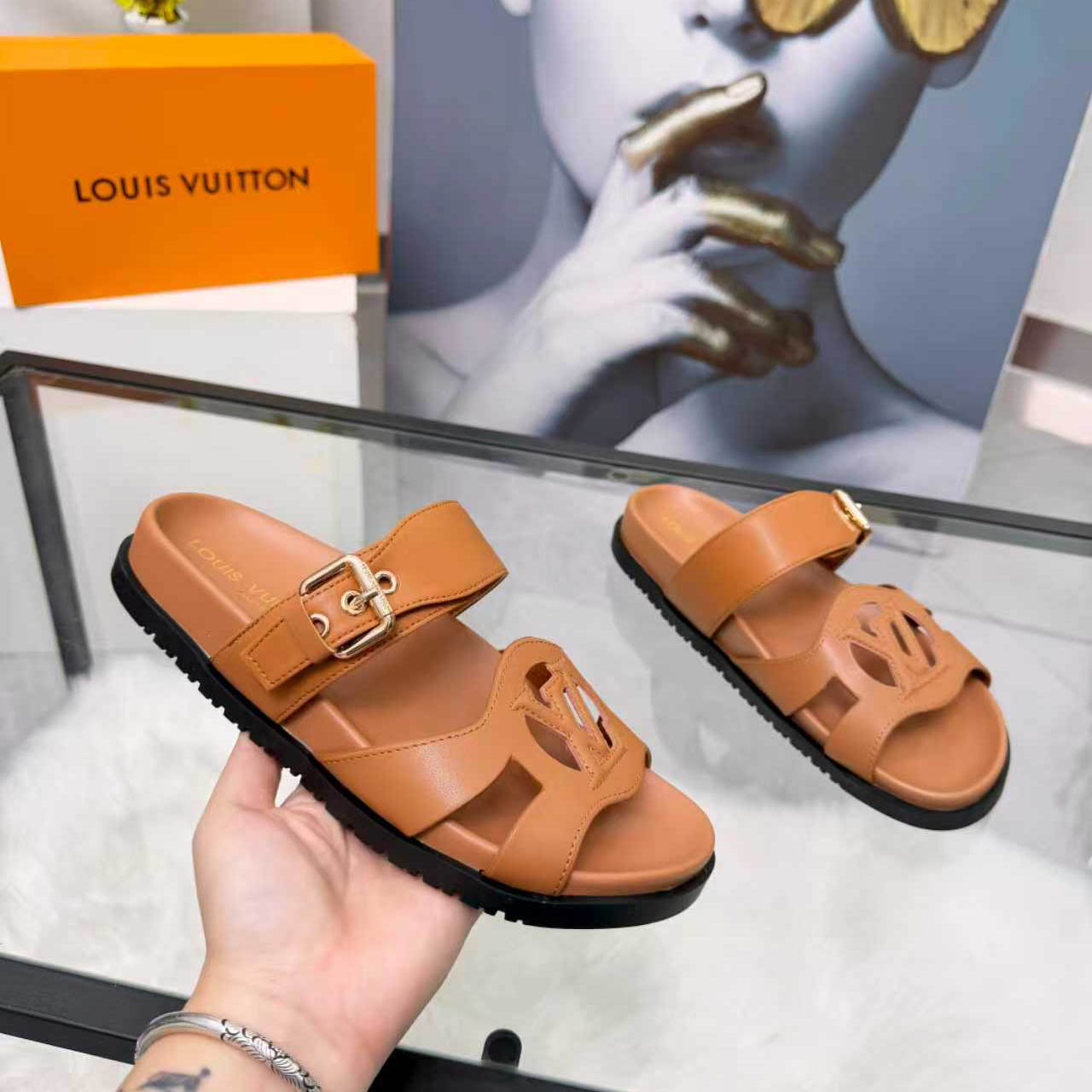 Louis Vuitton LV Isola Comfort Mule 1AJOPR - DopestKickz