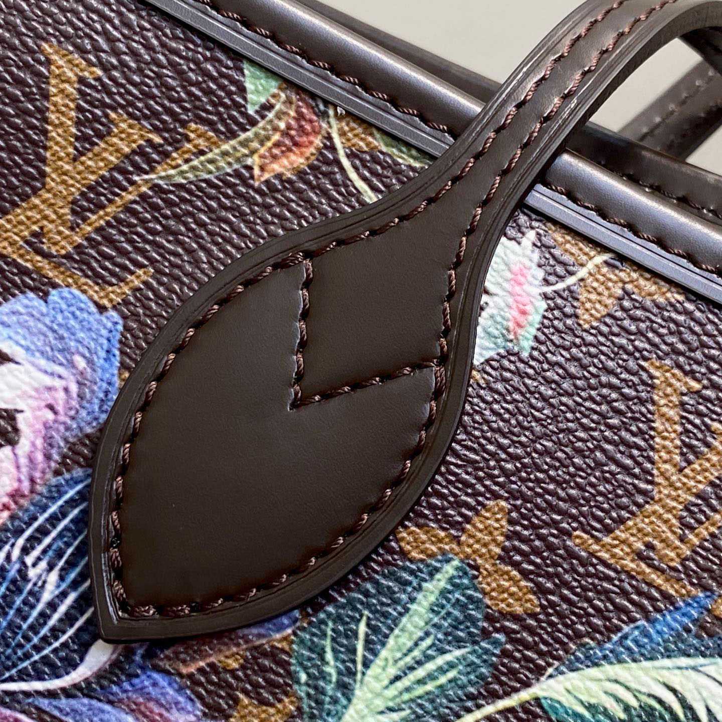 Louis Vuitton Neverfull MM M28918 - DopestKickz